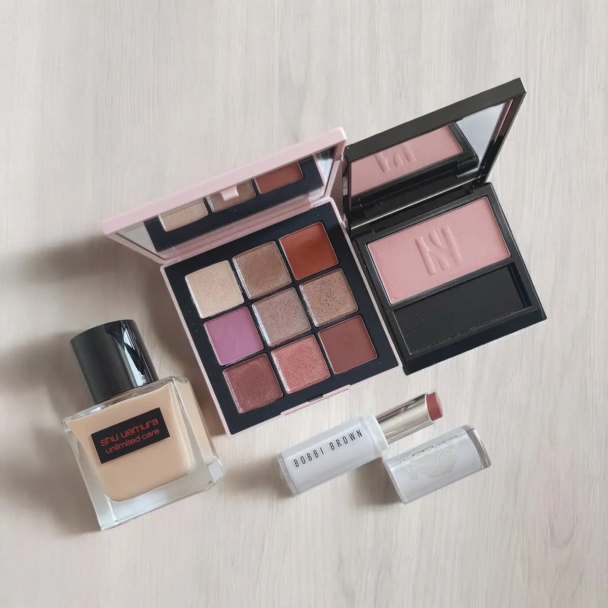 エクストラ カラー シャイン 680 ヌードヘザー/BOBBI BROWN/口紅を使ったクチコミ（1枚目）