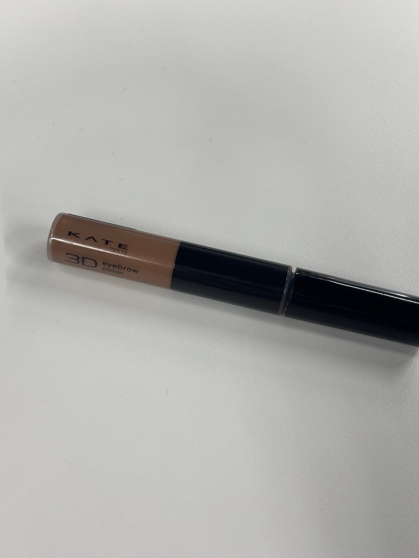 眉毛迷子の救世主 on LIPS 「発色も仕上がりもさすがKATE!毛流れを整えて、ふんわりカラー..」(2枚目)