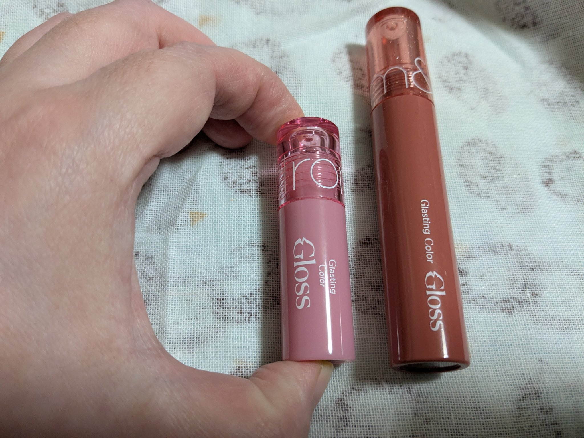 グラスティングカラーグロス リミテッドスパークリングエディション/rom&nd/リップグロスを使ったクチコミ（2枚目）