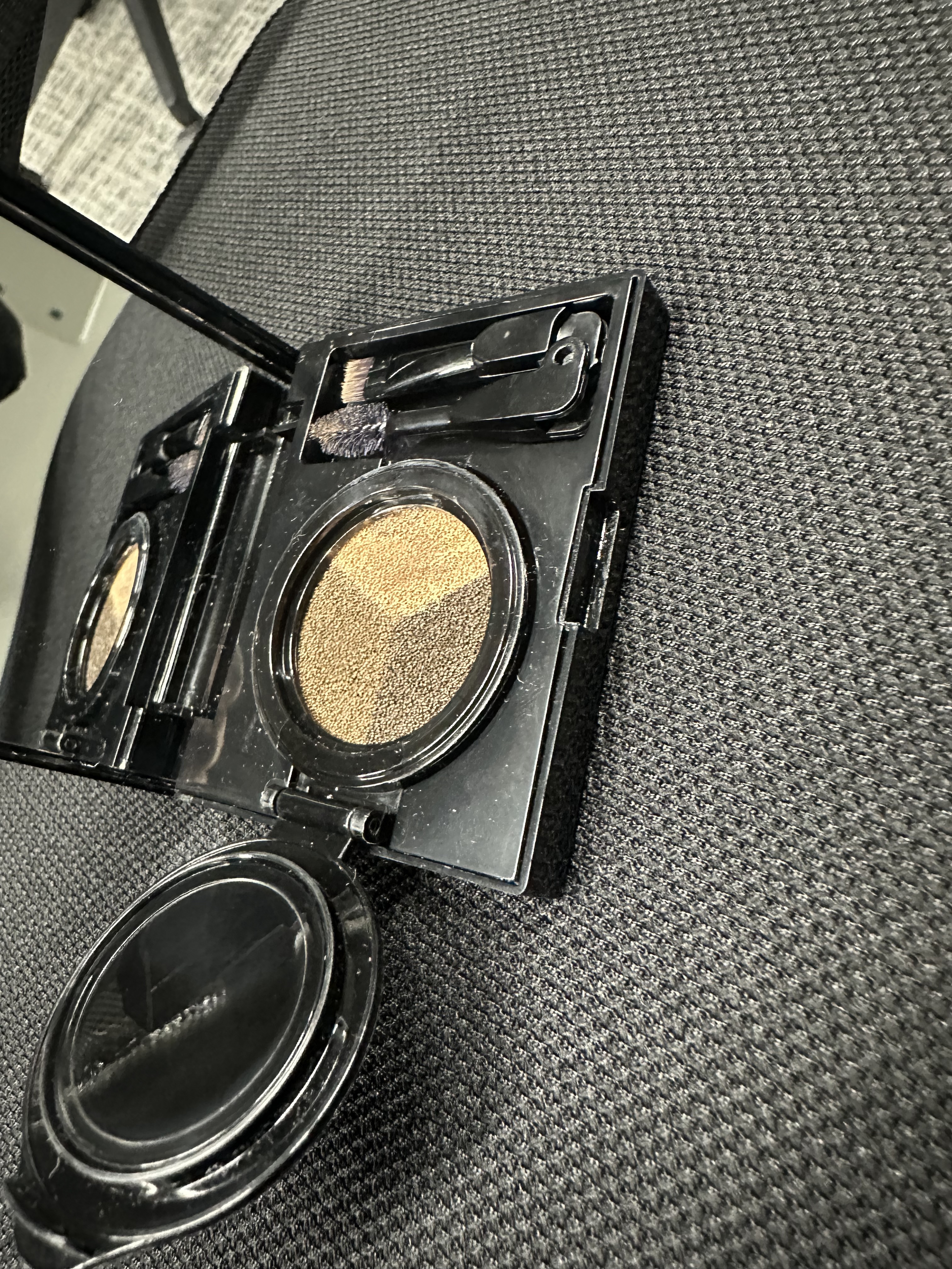 HBL 3Dクッションブロウ©/HBL BEAUTY/その他アイブロウを使ったクチコミ（1枚目）