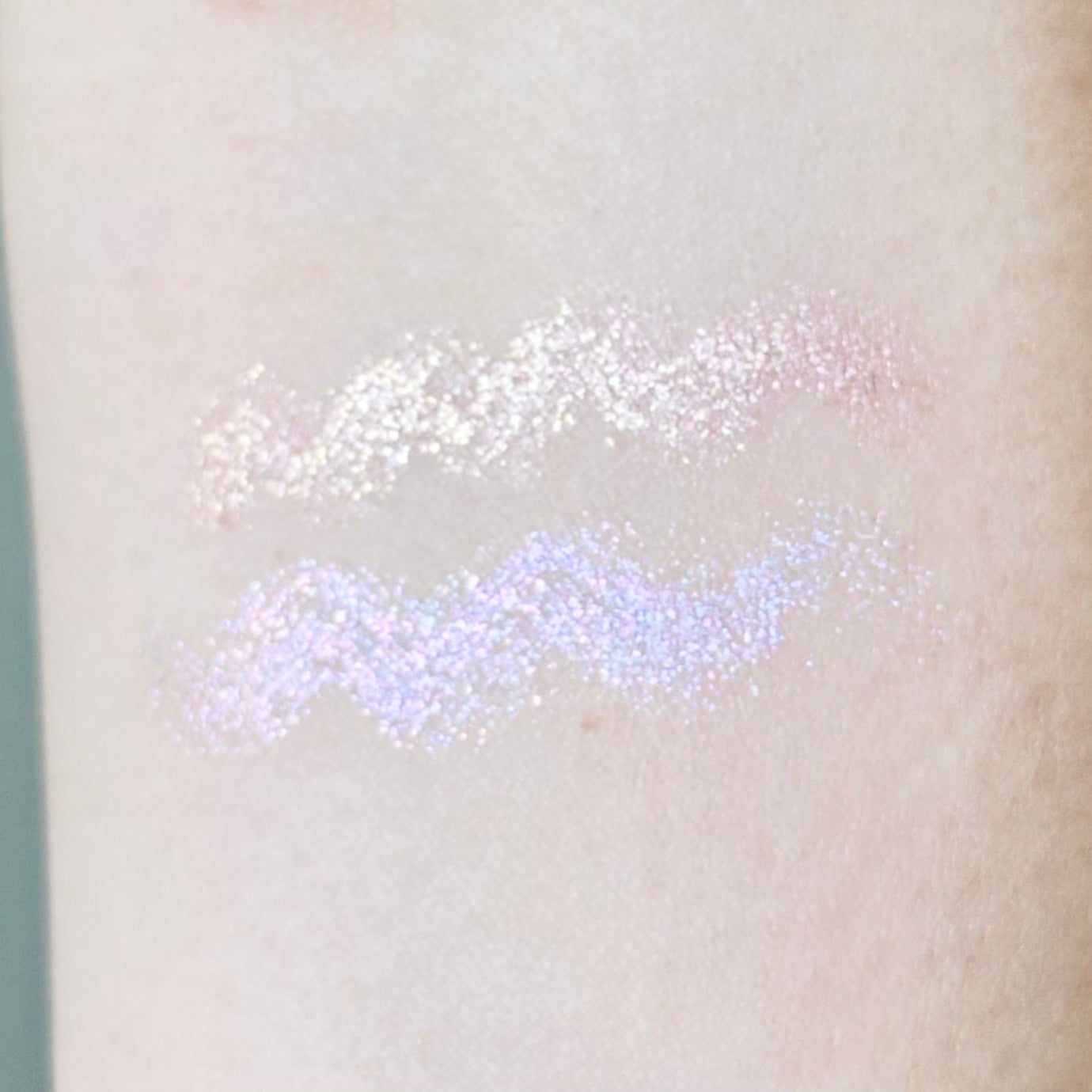 アートクラス アイグリッツ/too cool for school/スティックアイシャドウを使ったクチコミ(2枚目)