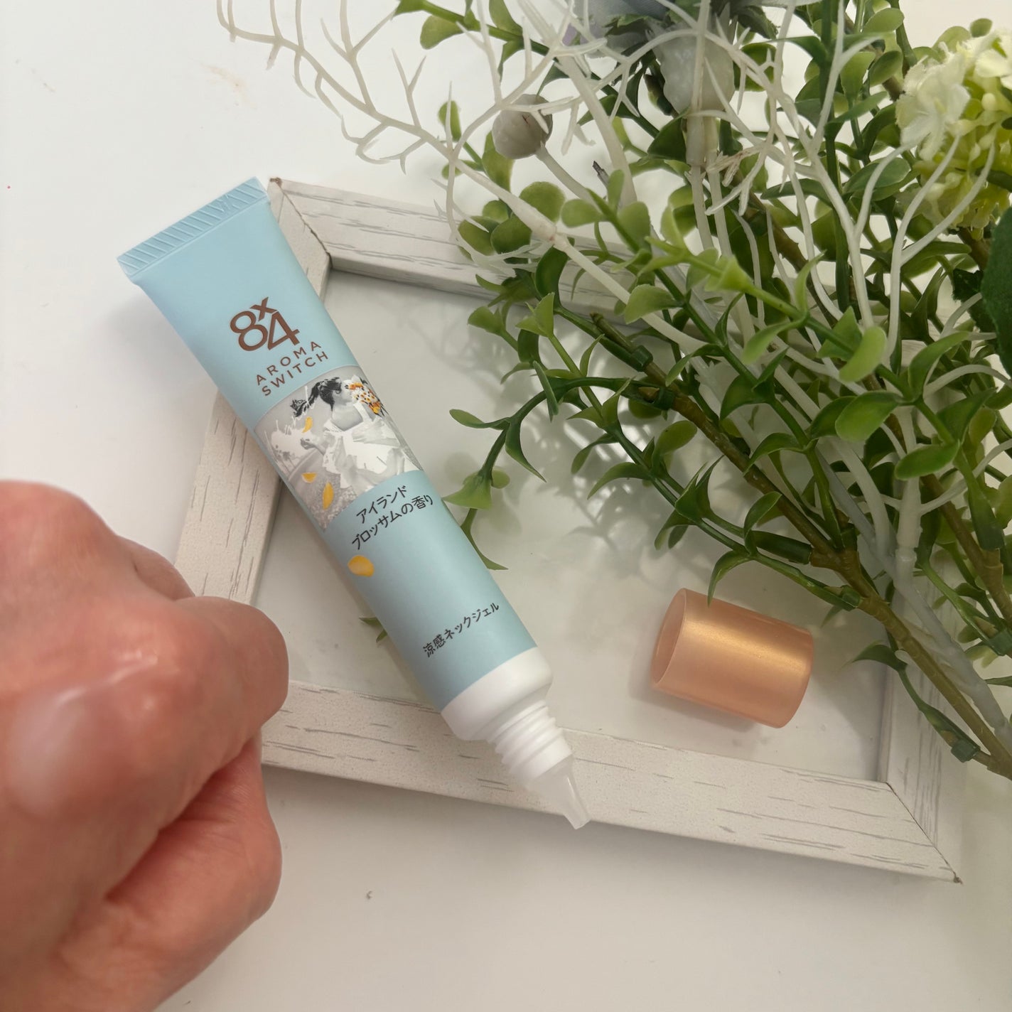 8x4 アロマスイッチ 涼感ネックジェル アイランドブロッサムの香り/8x4/デオドラント・制汗剤を使ったクチコミ(3枚目)