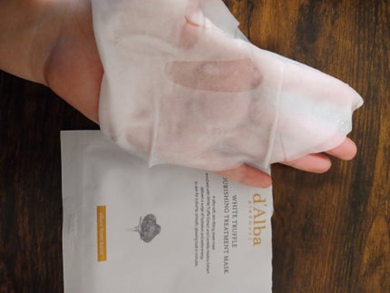 ホワイトトリュフナリシングトリートメントマスク/ダルバ/シートマスク・パックを使ったクチコミ(3枚目)