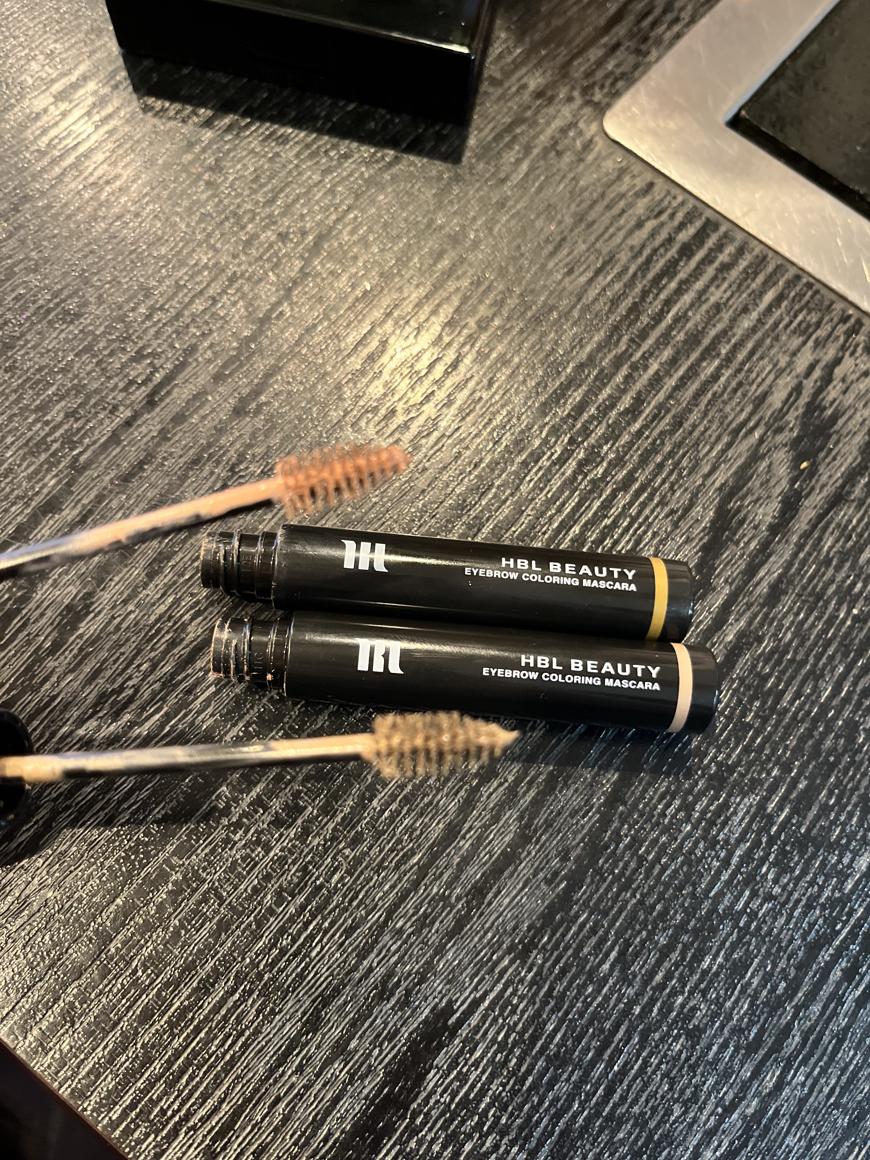 HBL アイブロウ カラーリングマスカラ/HBL BEAUTY/眉マスカラを使ったクチコミ（1枚目）