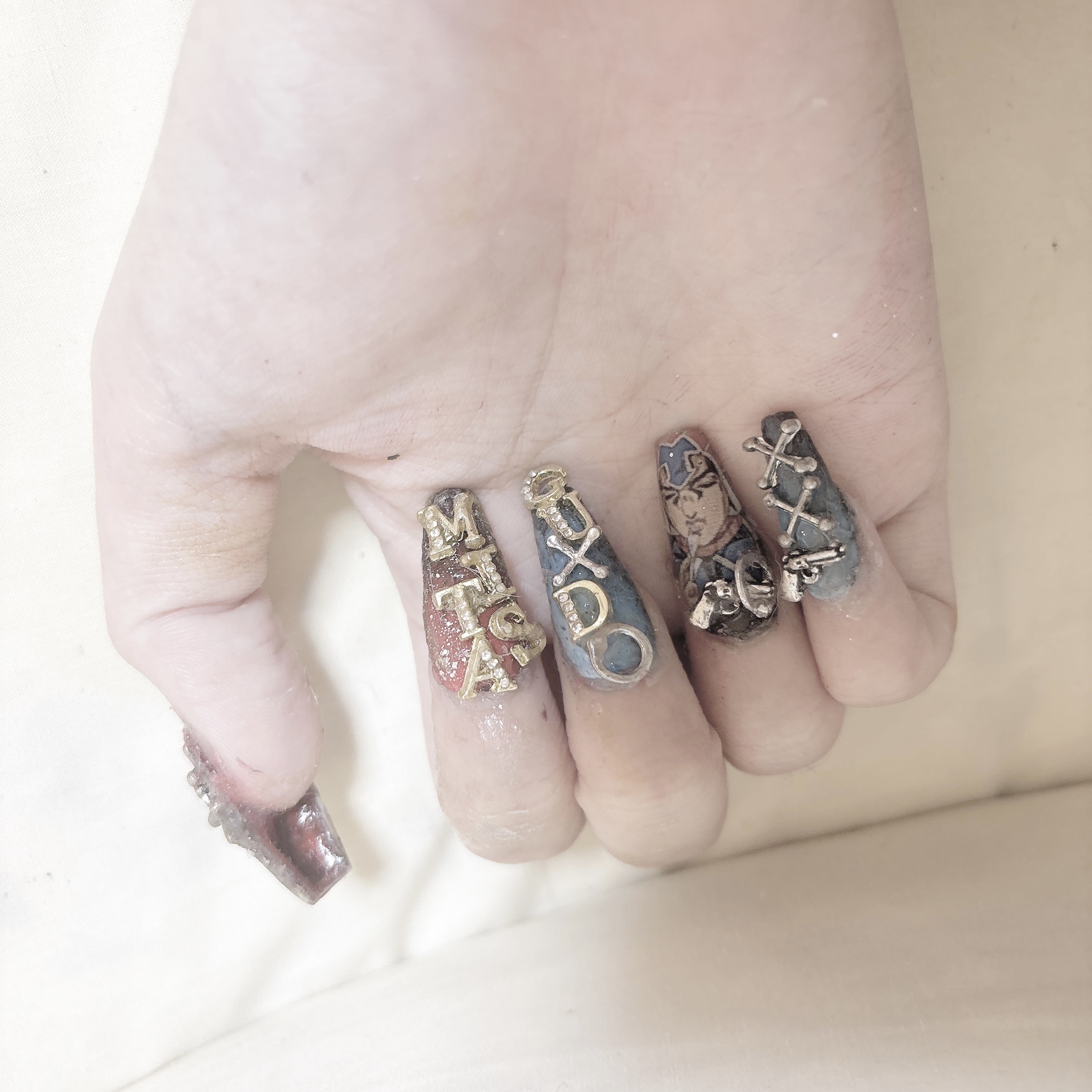 痛ネイルのネイルデザイン】ネイルパーツ｜SHEINの口コミ