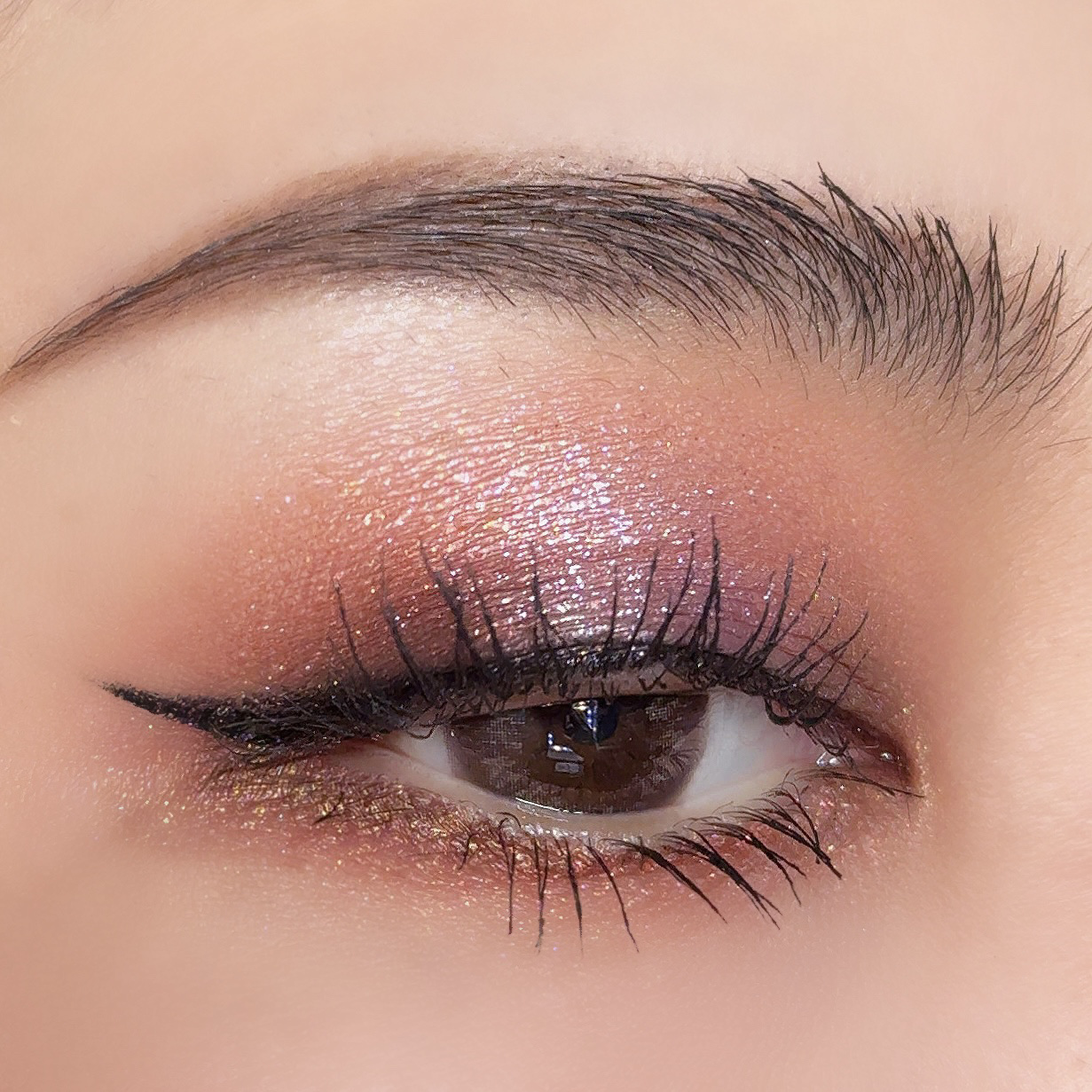 Luminous Legends: Mega Eye Shadow Palette/PAT McGRATH LABS/アイシャドウパレットを使ったクチコミ（3枚目）