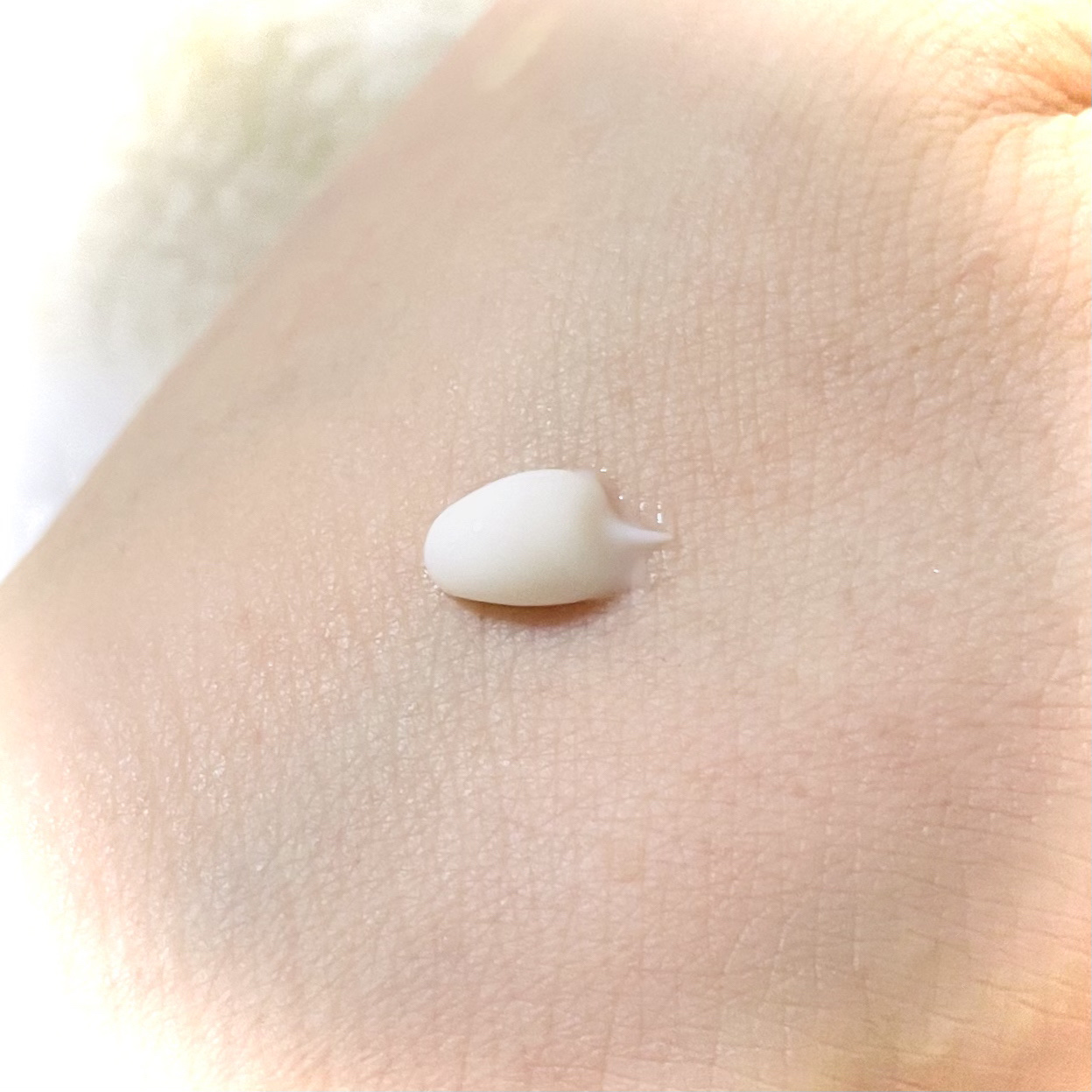 プロバイオダーム リフティング アイリンクルクリーム/BIOHEAL BOH/アイケア・アイクリームを使ったクチコミ（2枚目）