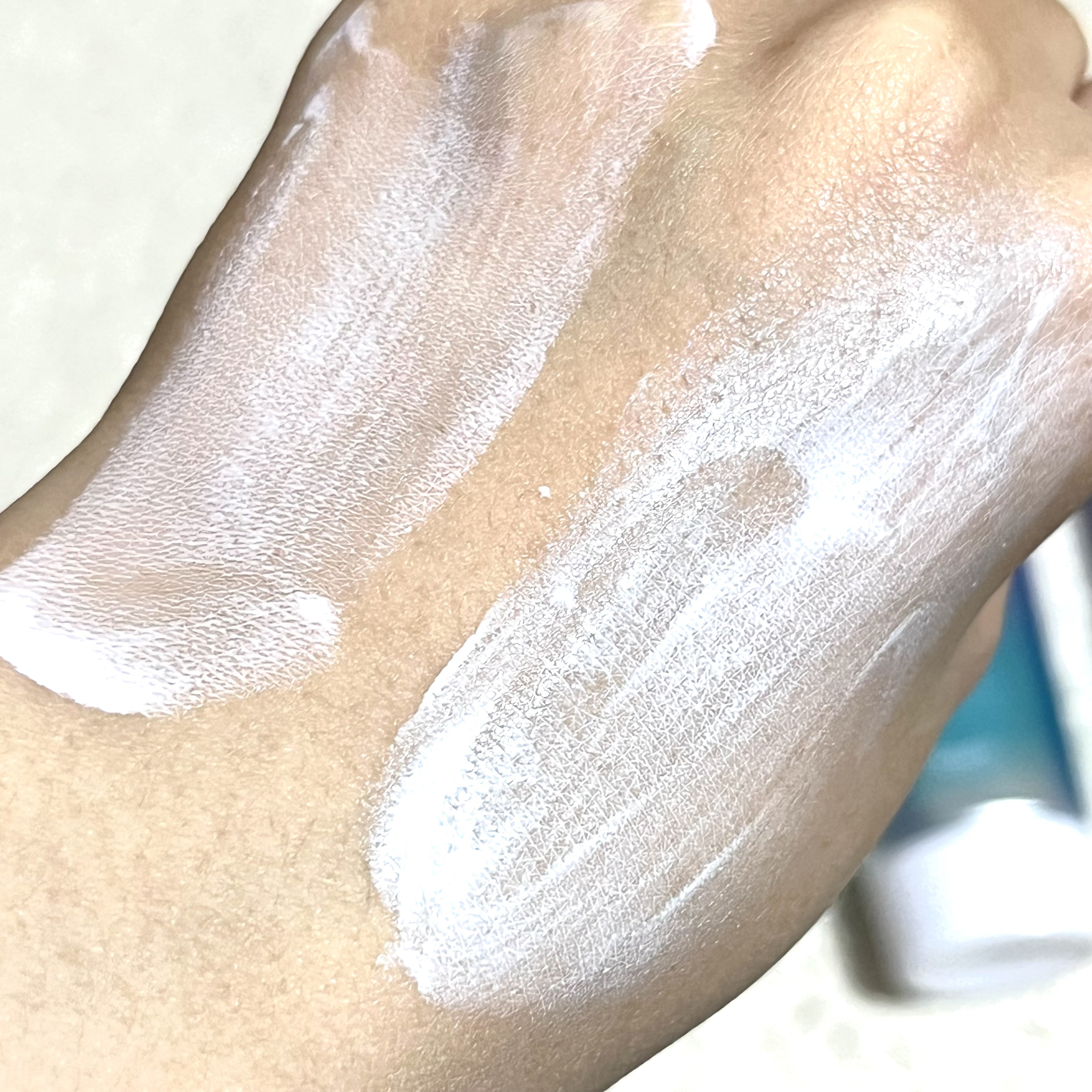 スキンアクア トーンアップUVエッセンス/スキンアクア/日焼け止めクリームを使ったクチコミ（3枚目）