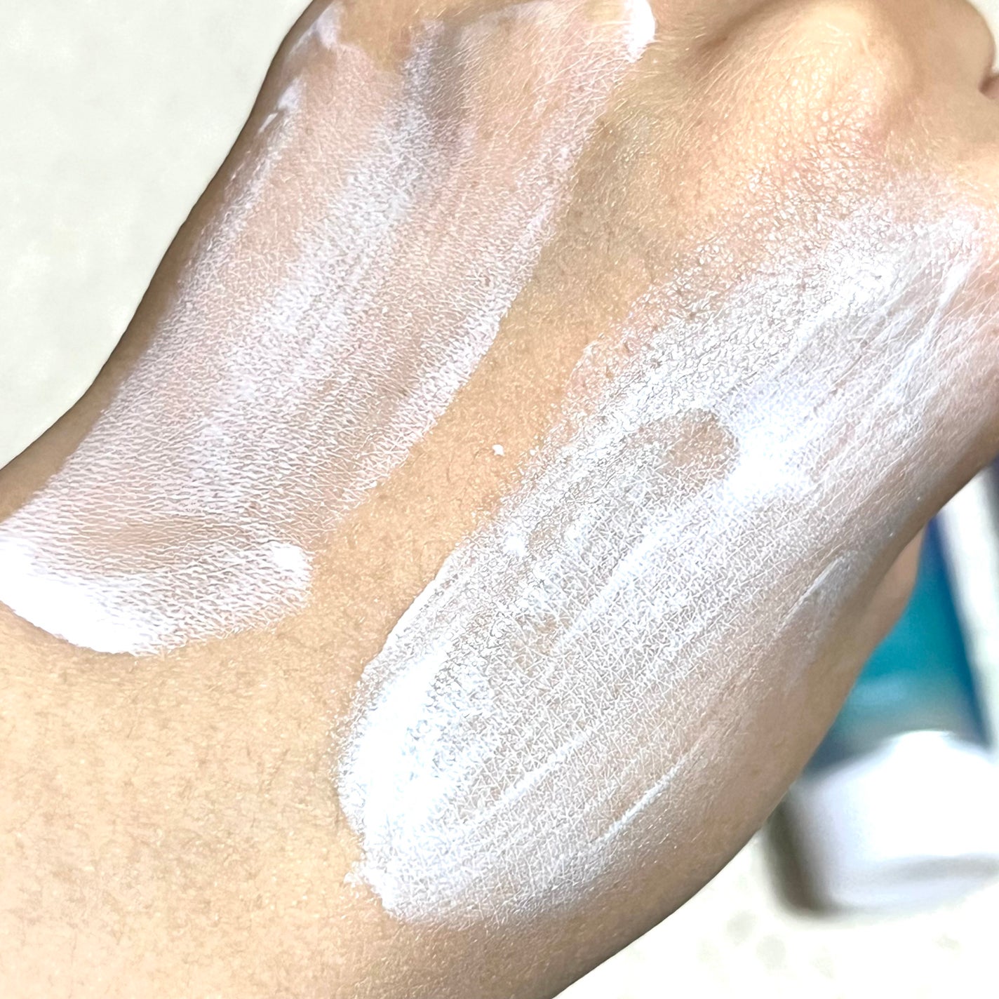 スキンアクア トーンアップUVエッセンス/スキンアクア/日焼け止めクリームを使ったクチコミ(3枚目)