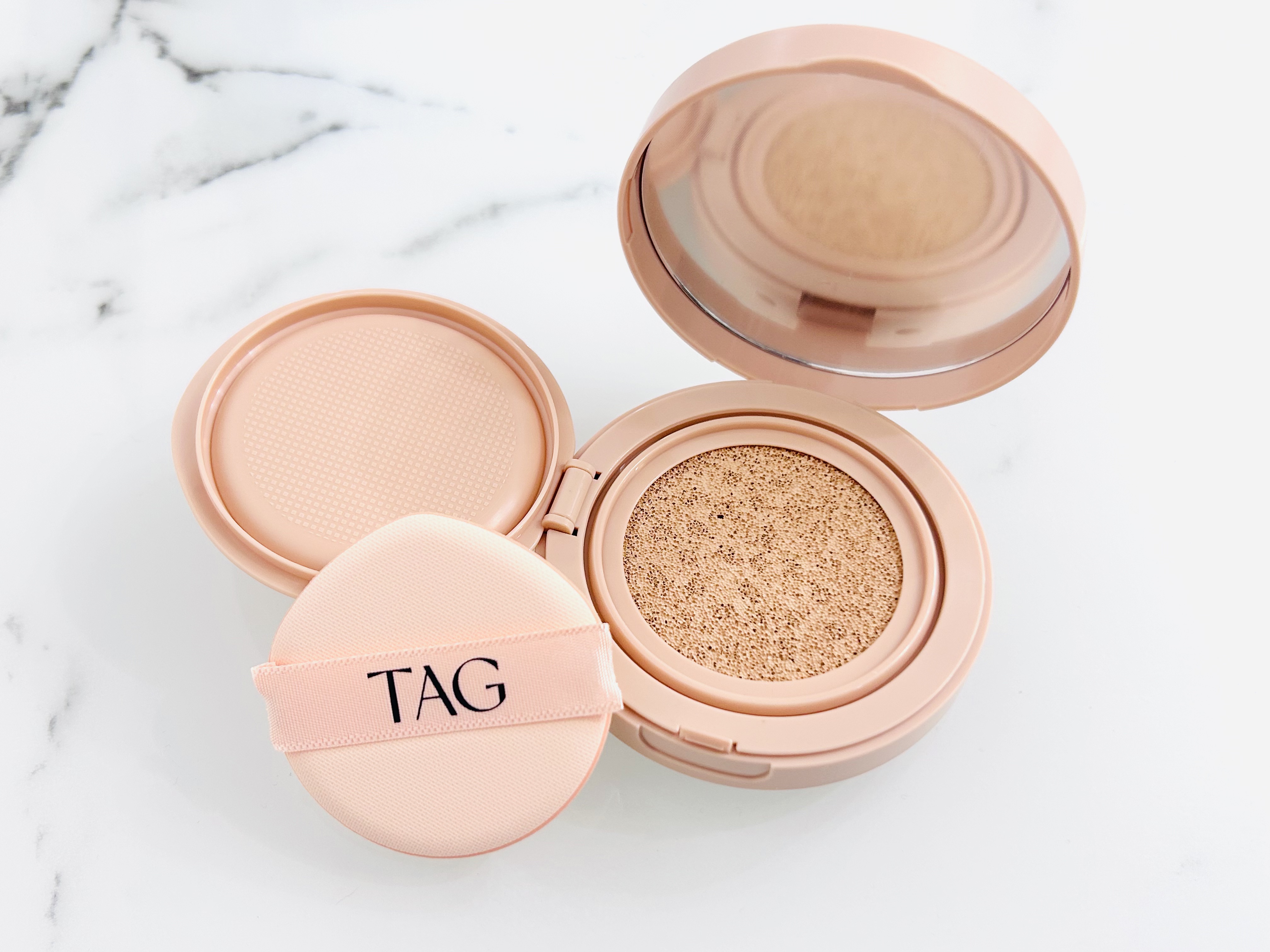 ベルベットカバークッション 01 PALE LIGHT(21号)/TAG/クッションファンデーションを使ったクチコミ（2枚目）