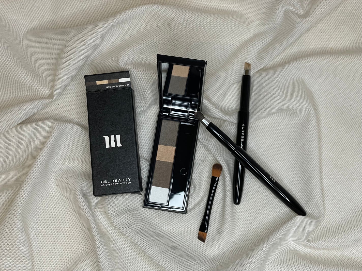 HBL 4Dアイブロウパウダー/HBL BEAUTY/パウダーアイブロウを使ったクチコミ(1枚目)