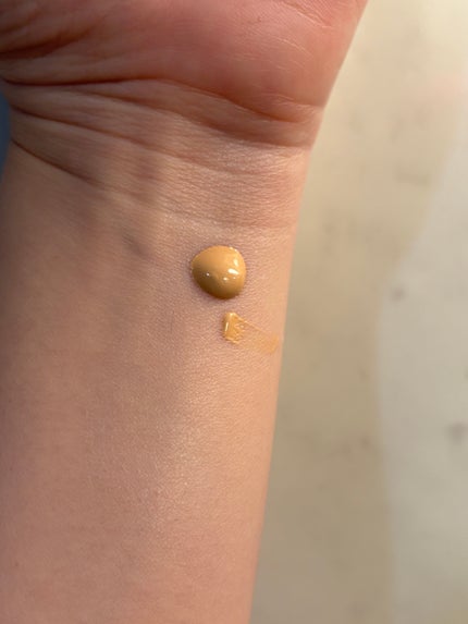 アンリミテッド ケア ツヤ セラム ファンデーション/shu uemura/リキッドファンデーションを使ったクチコミ(2枚目)