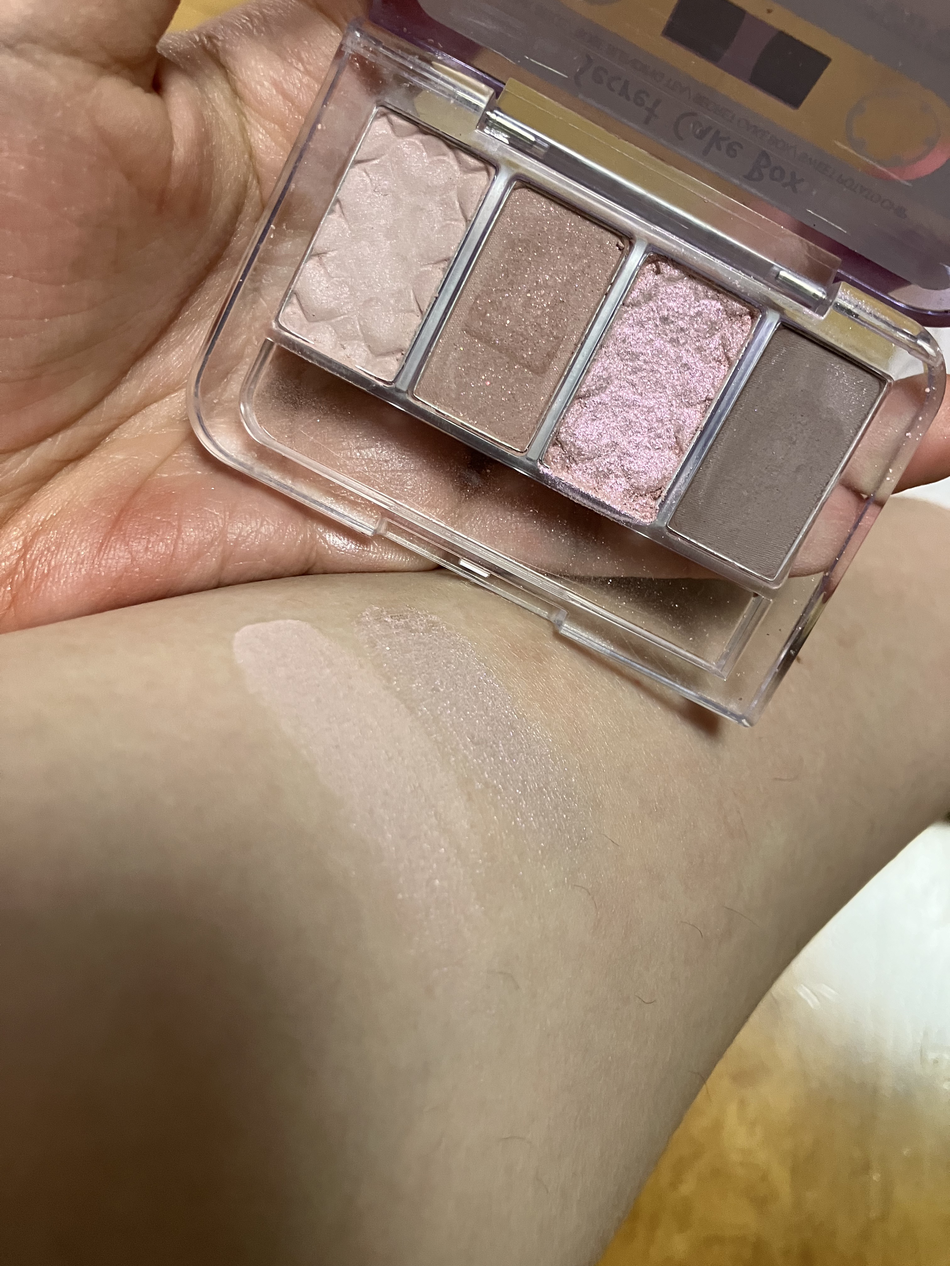 プレイカラーアイズミニ　リプレイコレクション/ETUDE/アイシャドウパレットを使ったクチコミ（2枚目）