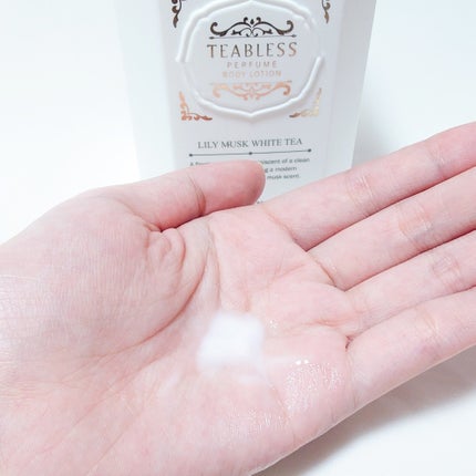 パフュームボディローション リリィムスクホワイトティー/TEABLESS/ボディローションを使ったクチコミ(2枚目)