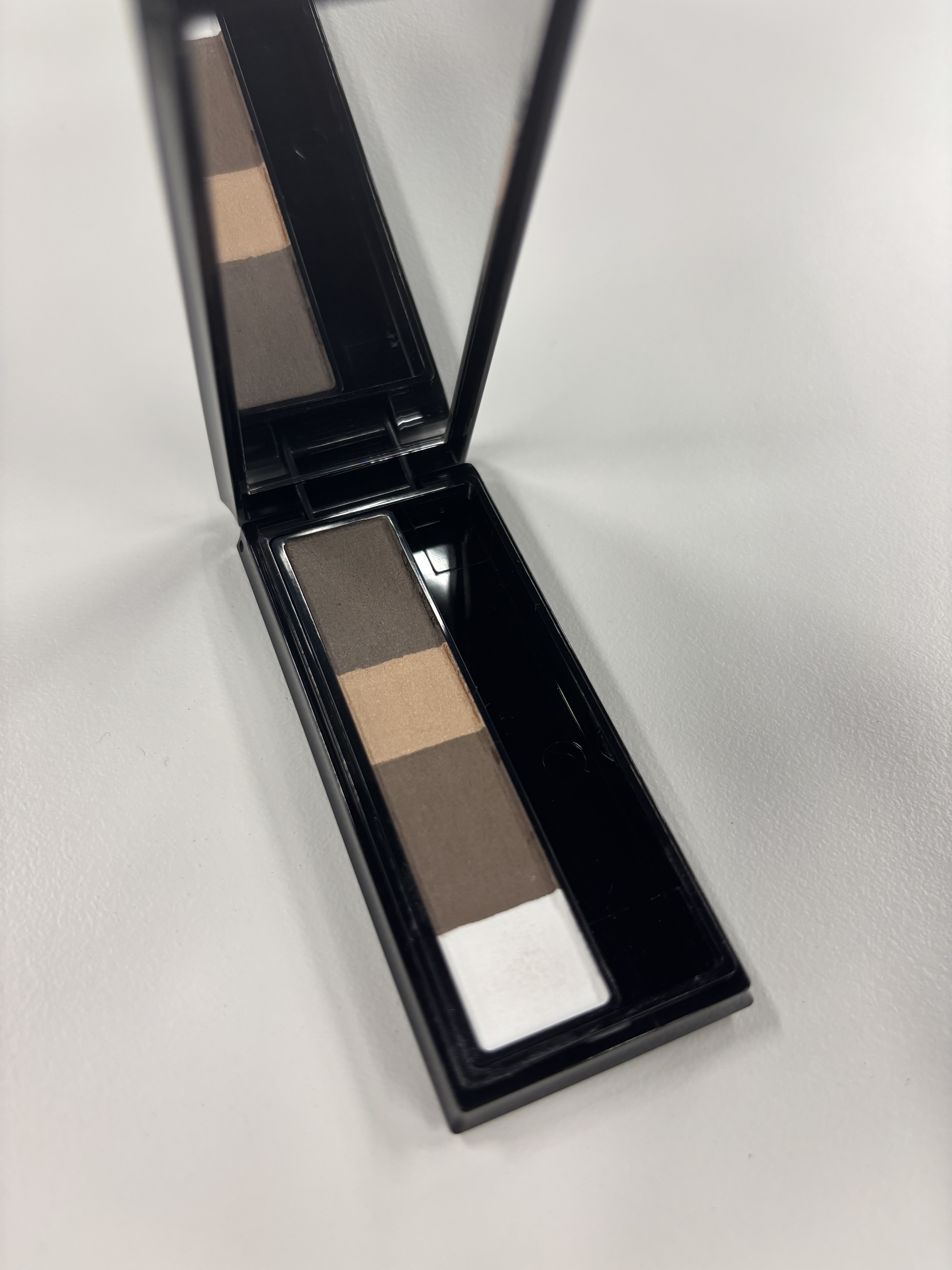 HBL 4Dアイブロウパウダー/HBL BEAUTY/パウダーアイブロウを使ったクチコミ（3枚目）