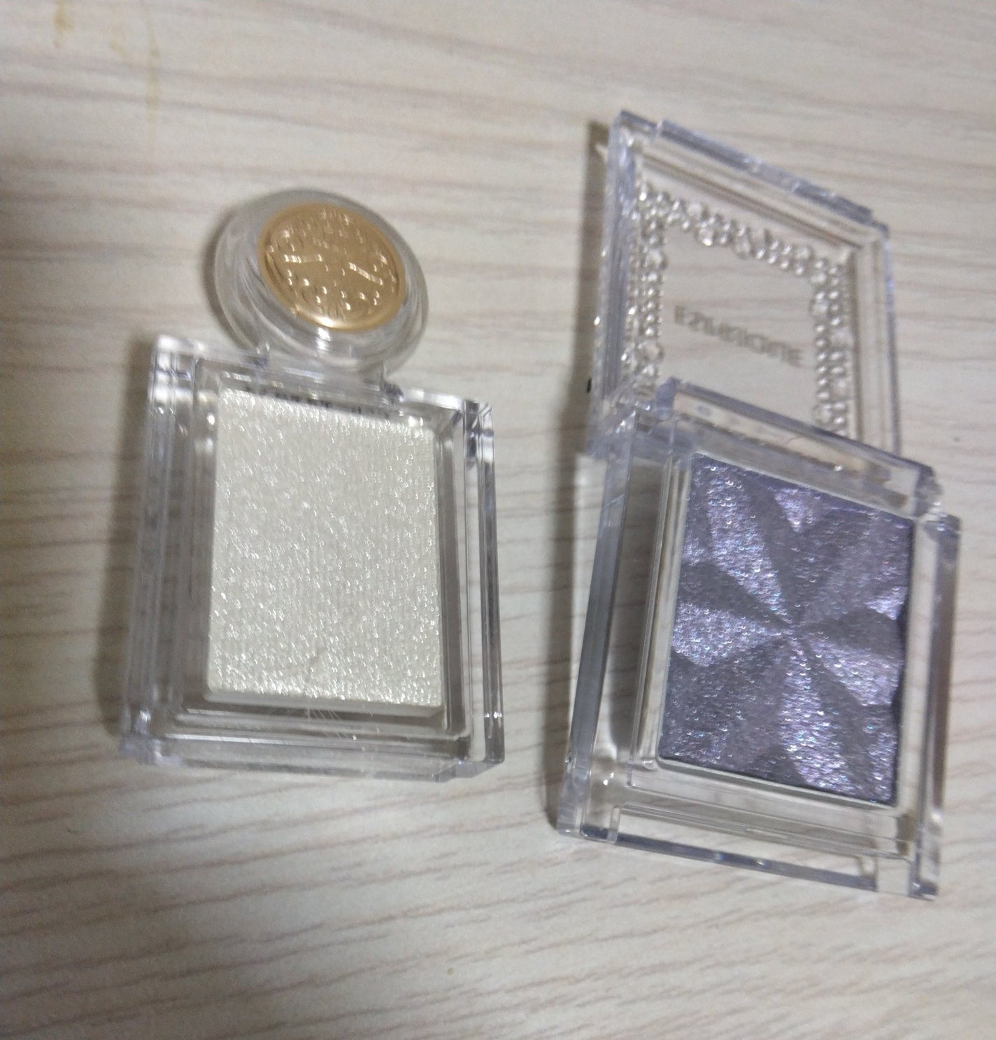 シャドーカスタマイズ/MAJOLICA MAJORCA/単色アイシャドウを使ったクチコミ(1枚目)