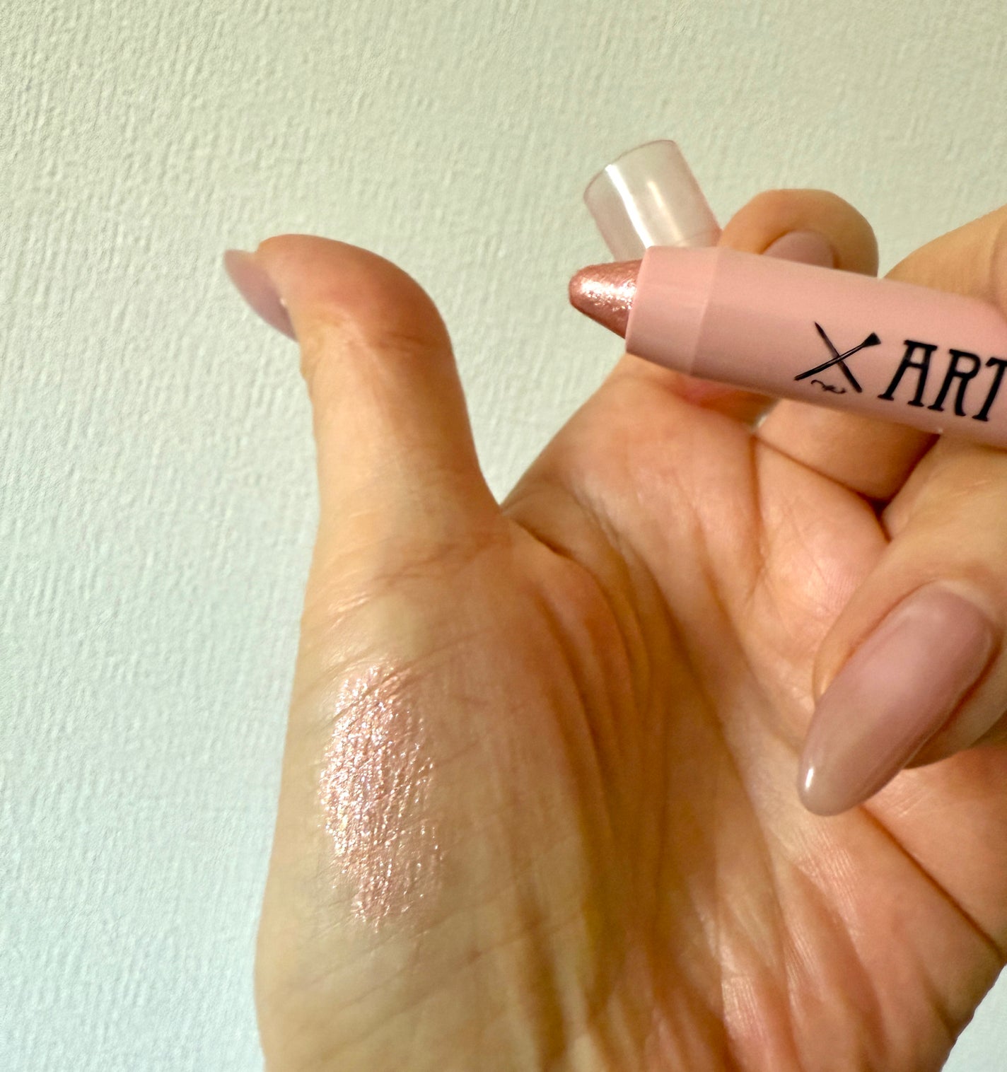 アートクラス アイグリッツ/too cool for school/スティックアイシャドウを使ったクチコミ(2枚目)