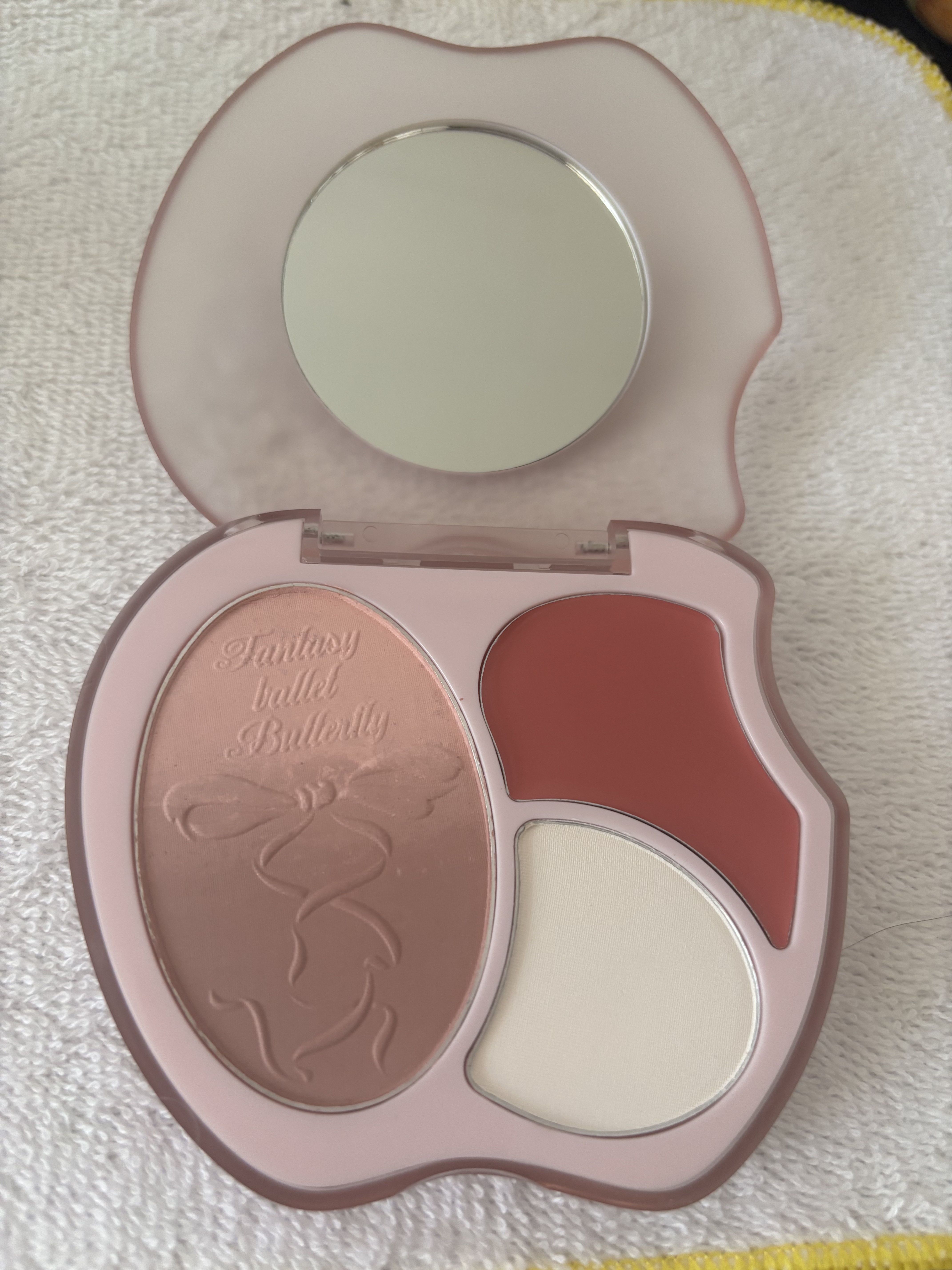 メロウグロウパレット/GOGO TALES/マルチパレットを使ったクチコミ（3枚目）