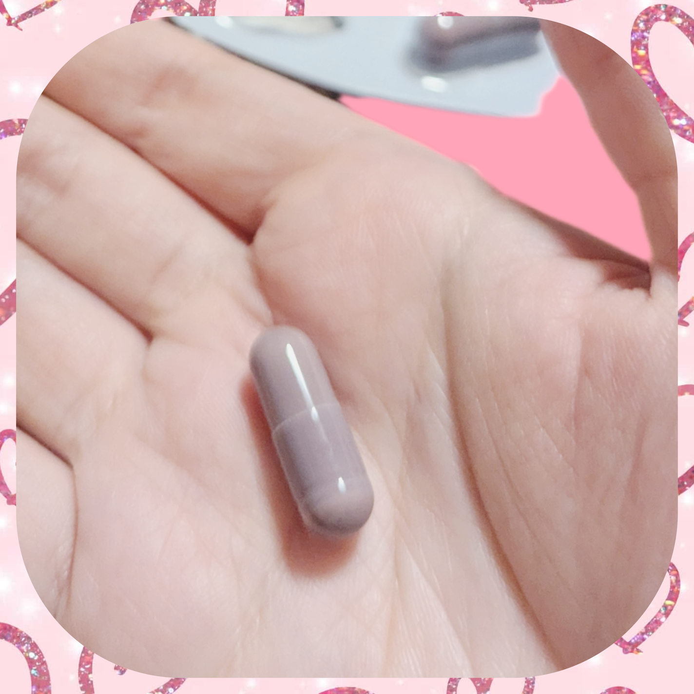 シャーラン on LIPS 「若干ピンク?紫?の入ったブラウン系の色で、色的には何とも言えな..」(3枚目)