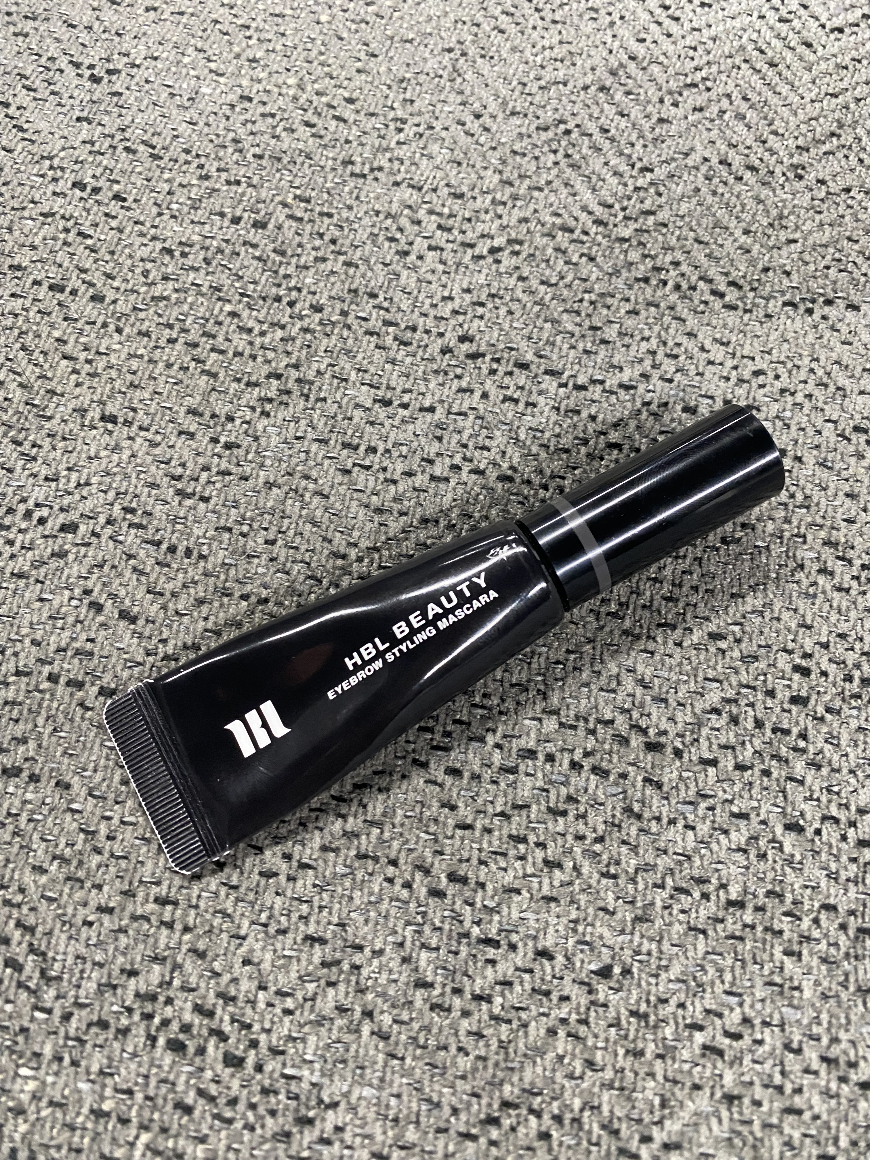 HBL アイブロウ スタイリングマスカラ 02 クリアブラック/HBL BEAUTY/眉マスカラを使ったクチコミ（2枚目）