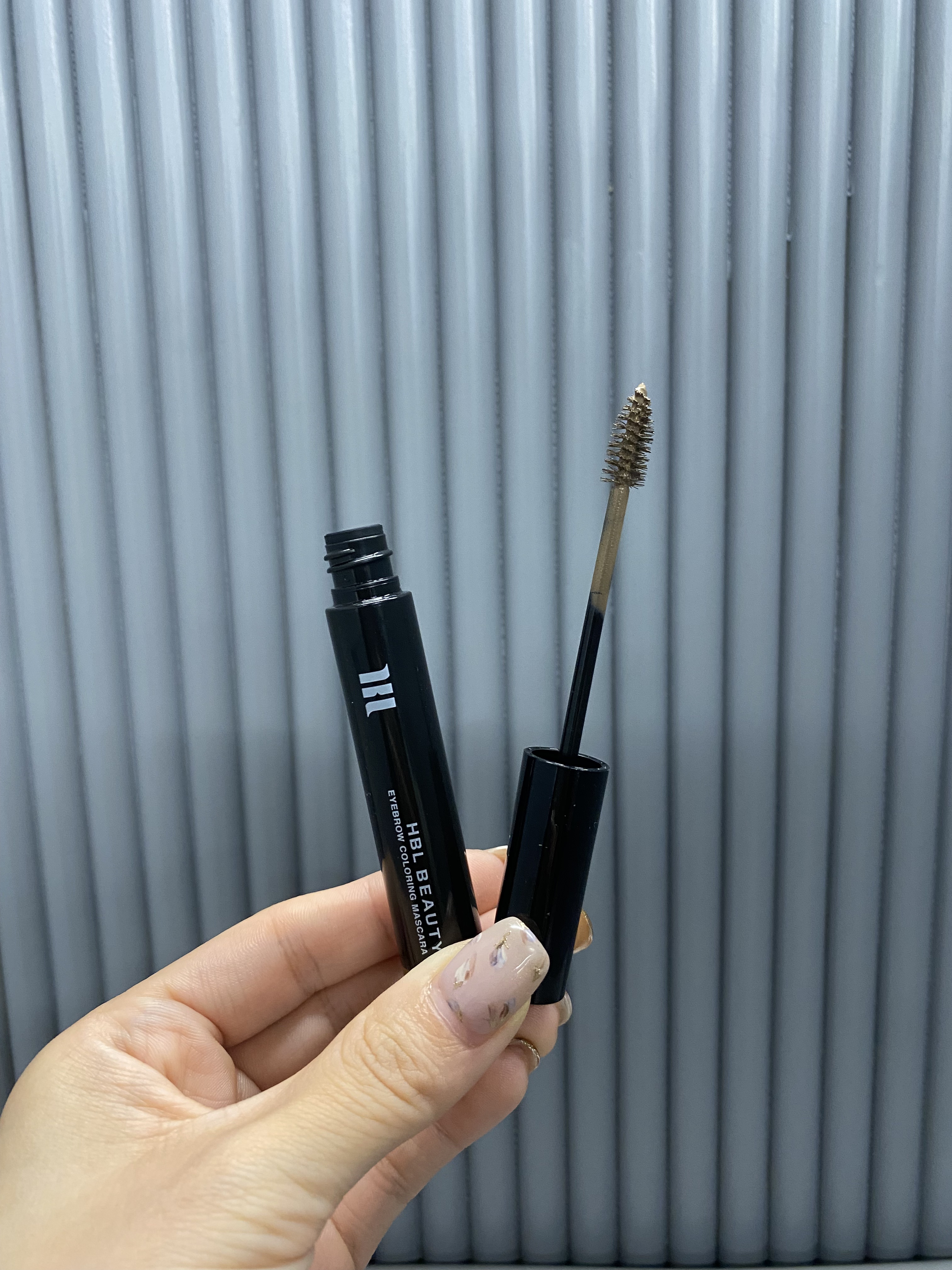 HBL アイブロウ カラーリングマスカラ/HBL BEAUTY/眉マスカラを使ったクチコミ（1枚目）