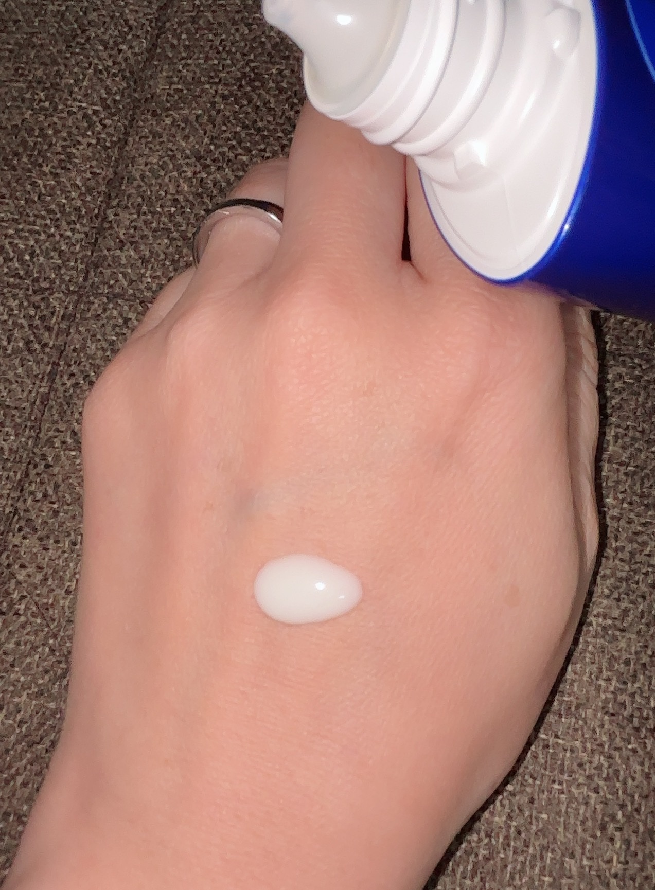 ニベアUV ディープ プロテクト＆ケア ジェル/ニベア/日焼け止めジェルを使ったクチコミ（2枚目）