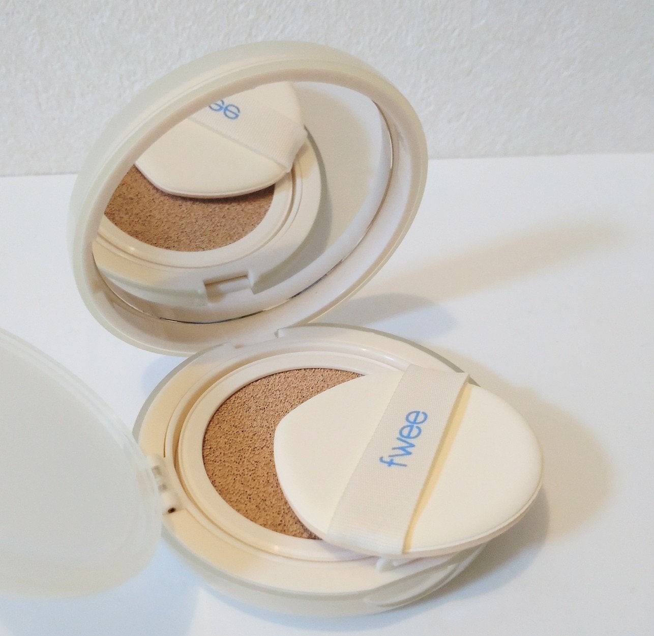 フィー クッションエッグフィットカバー/fwee/クッションファンデーションを使ったクチコミ(4枚目)