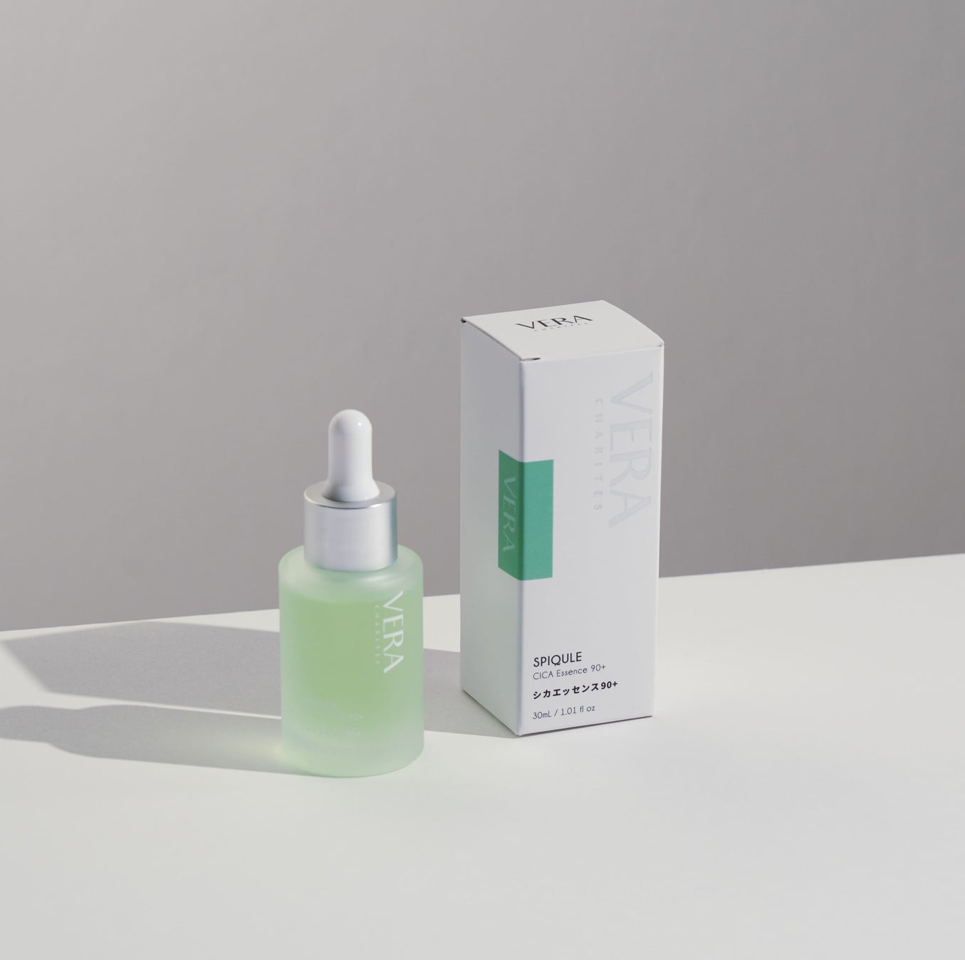 VERA CHARITES CICAエッセンス90+