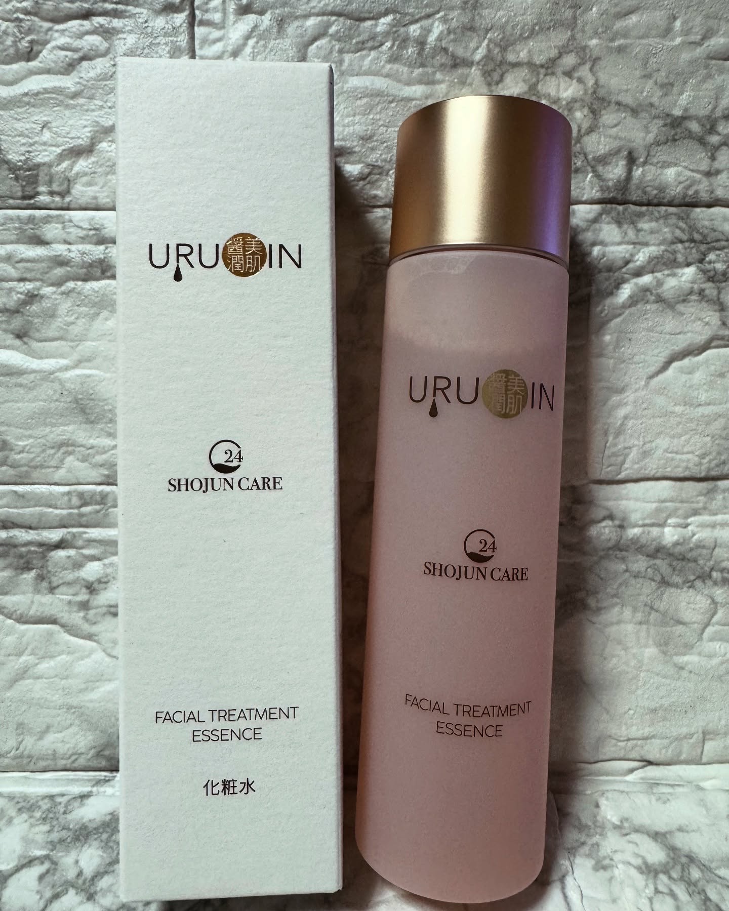 セラミド好きさん♡集まれ♡

お気に入り♡紹介

美肌醤潤 URUOIN ウルオインセラム 化粧水
150ml

金のセラミド
含む5種類のセラミドが配合された
化粧水。

とっても、シンプルでさらっとしているテクスチャーで、パシャパシャ使