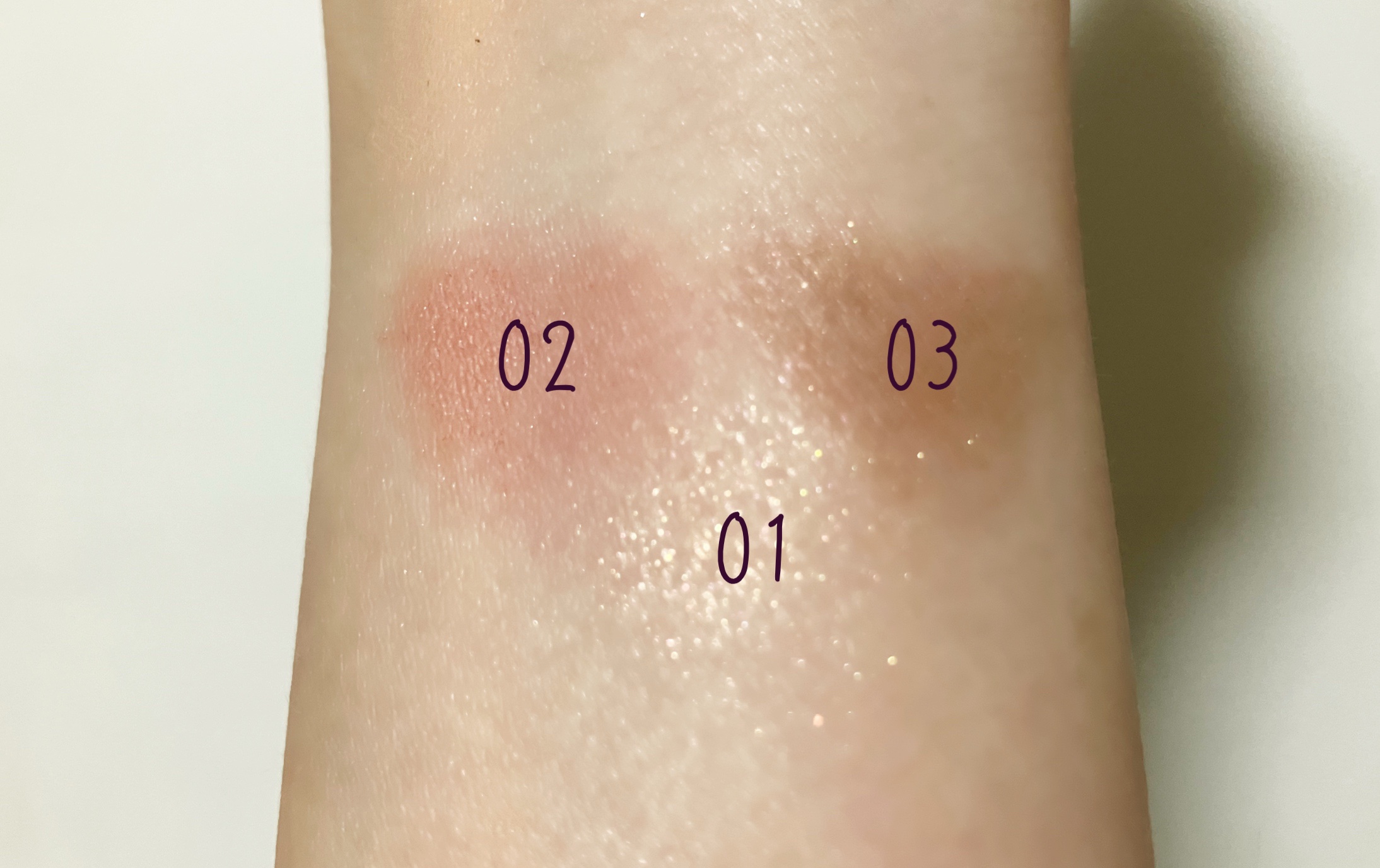 エッセンシャル シャドウ タップ 02 ローズクローザー(ROSE CLOSER)/CLIO/アイシャドウパレットを使ったクチコミ（3枚目）