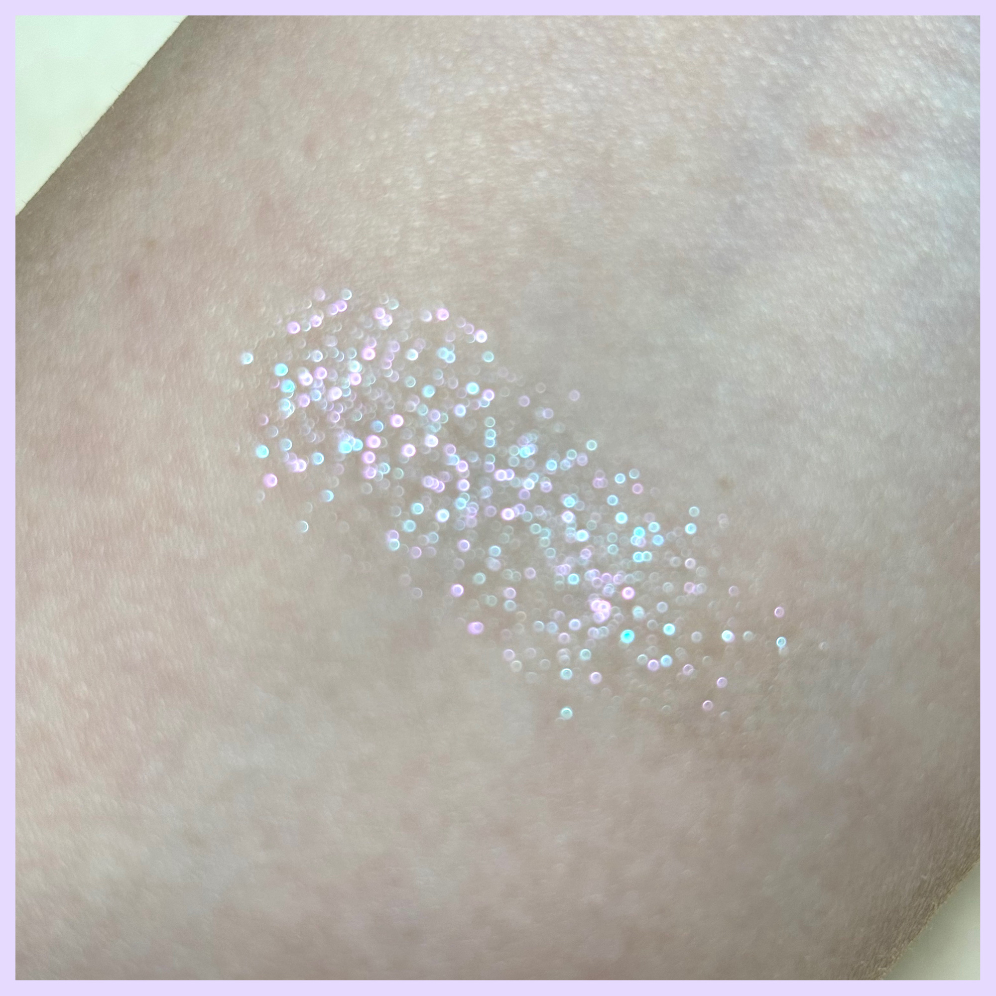 シャドーカスタマイズ　（ブリリアントグリッター） WT901（くすだま）/MAJOLICA MAJORCA/グリッターを使ったクチコミ（2枚目）