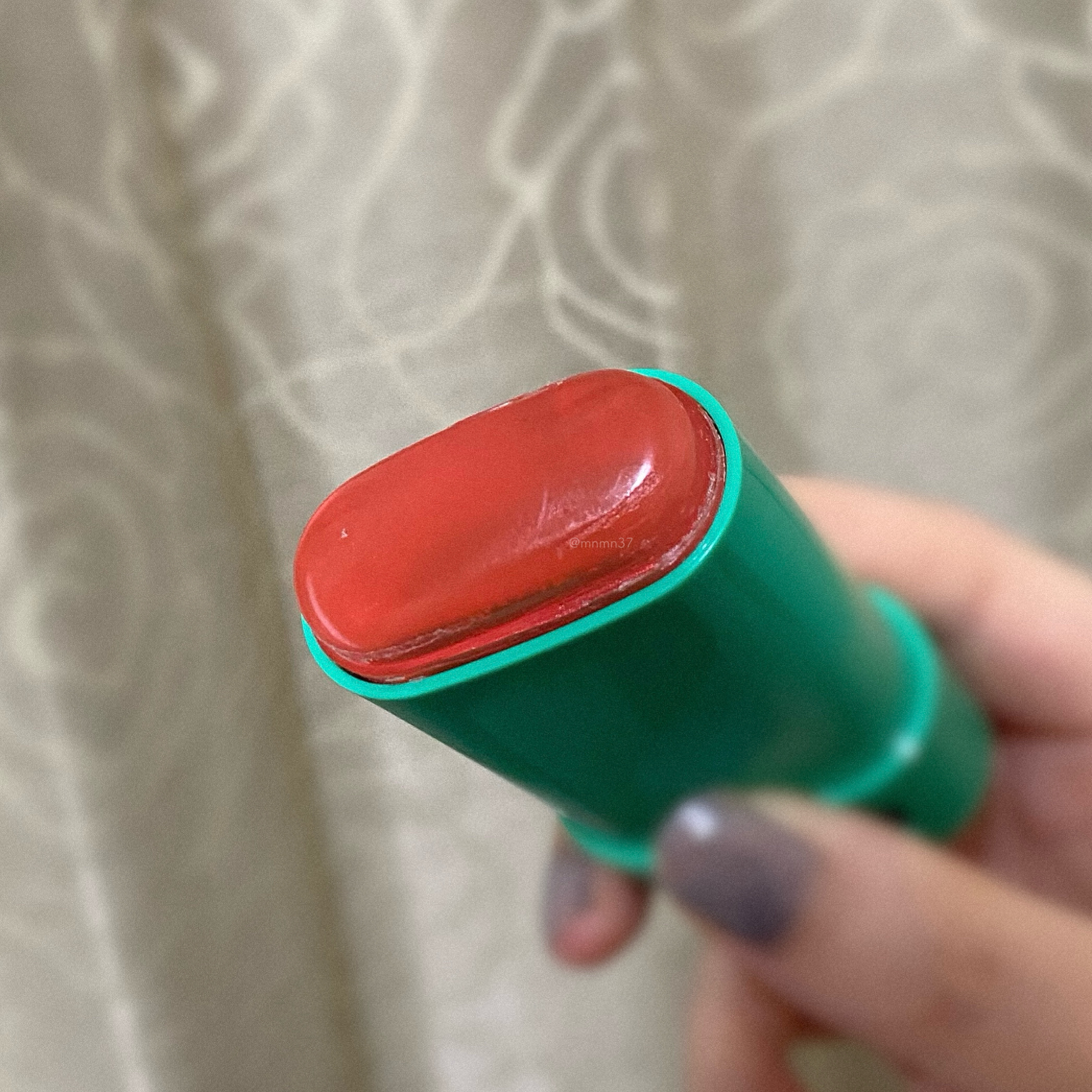 アピュー ジューシーパン UVスティック(スイカバー/メロンバー)/A’pieu/日焼け止めスティックを使ったクチコミ（3枚目）