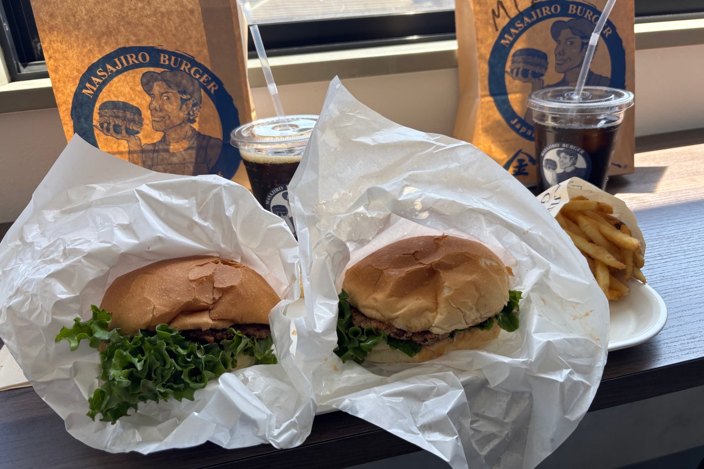 ぷぅぴぃ《紫コス部💜💗》 on LIPS 「MASAJIROBURGERのオリジナルバーガー✨️まだまだ地..」(4枚目)