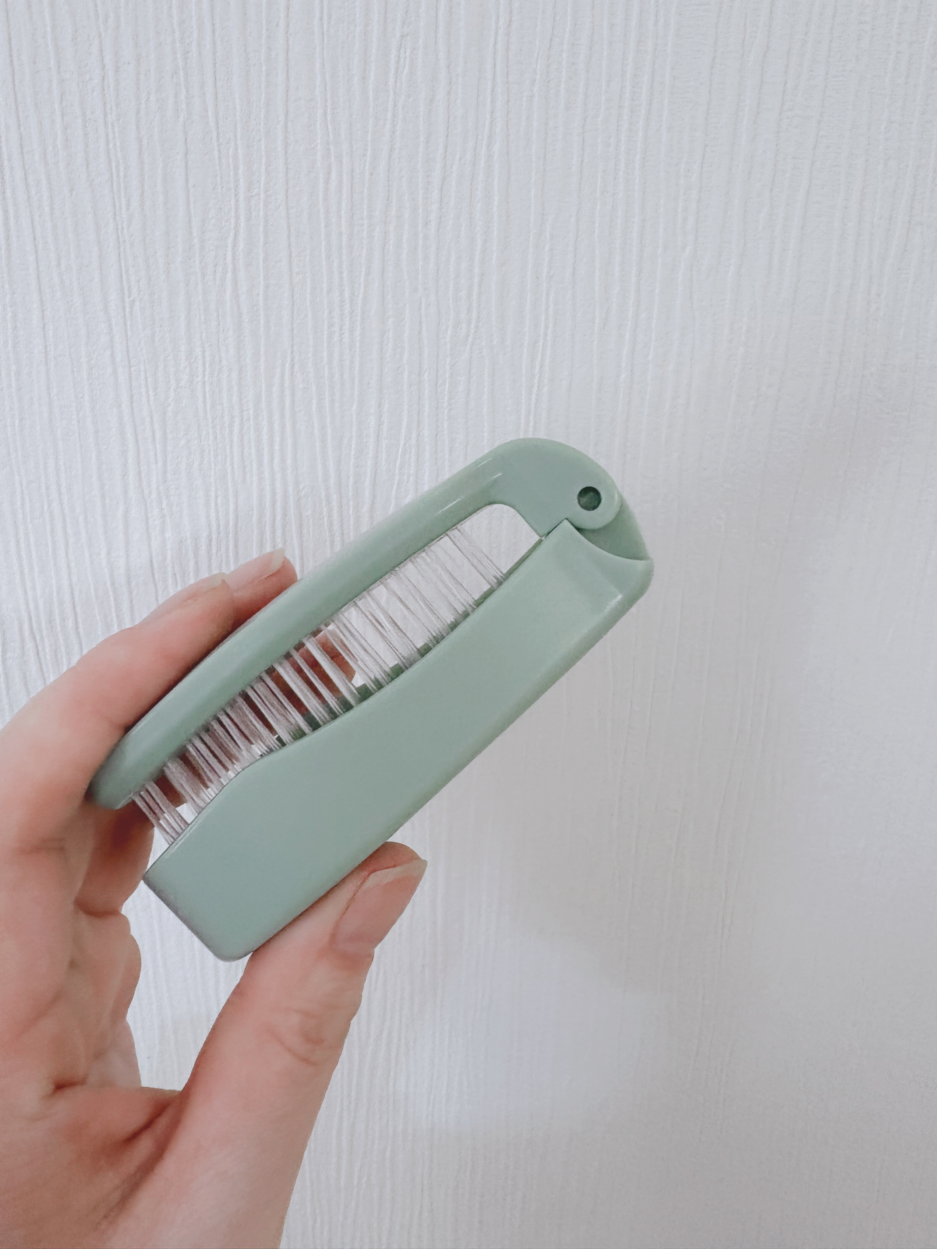 マペペ デタングリングブラシ 【フォールディングポケット】のクチコミ「【レビューメモ♡】

すでに2種類のブラシを愛用しているマペペ。
折りたたみ式でさらに持ち運び.....」（2枚目）