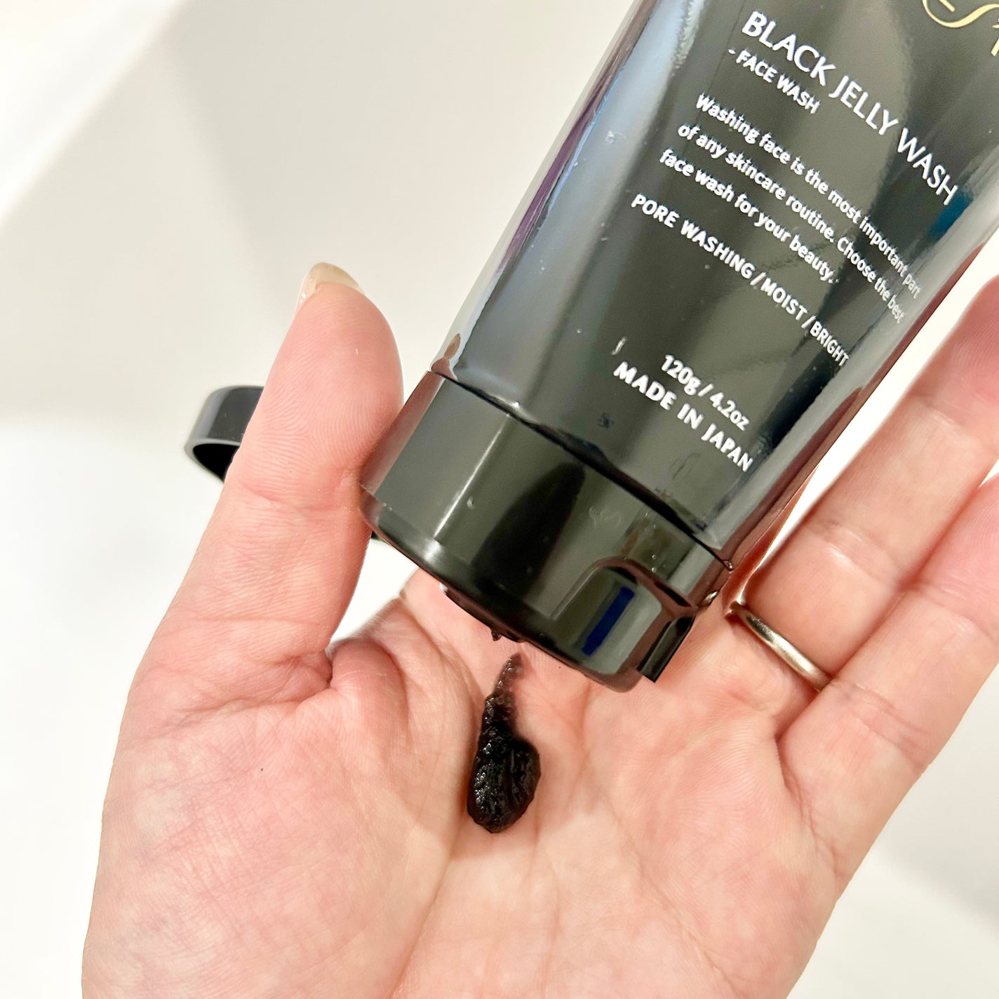 BLACK JELLY WASH(ブラックジェリーウォッシュ)/PLUEST/その他洗顔料を使ったクチコミ(3枚目)