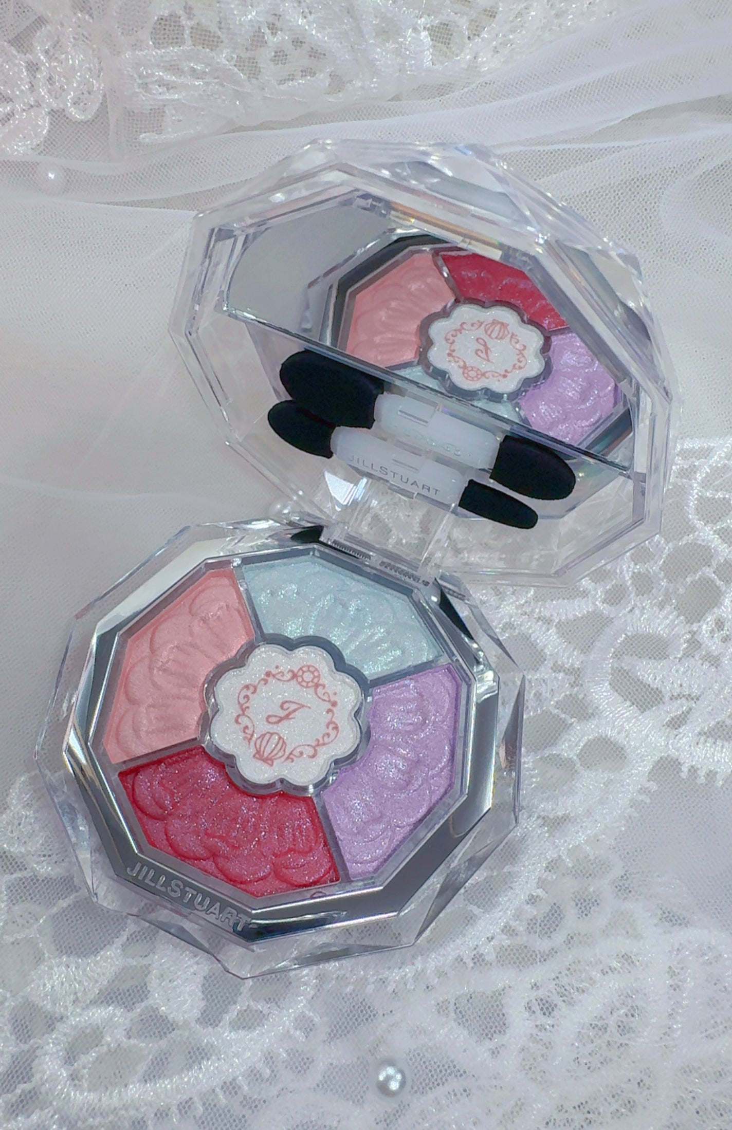 ジルスチュアート ブルームクチュール アイズ ジュエルドブーケ/JILL STUART/アイシャドウパレットを使ったクチコミ(2枚目)