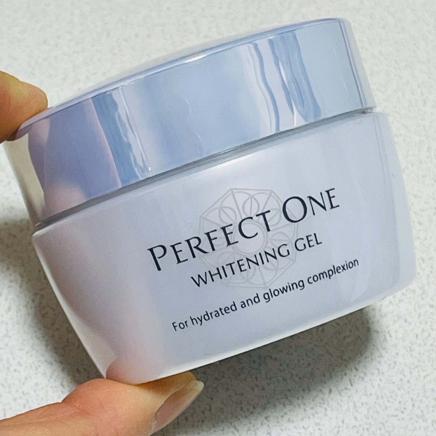 パーフェクトワン 薬用ホワイトニングジェル(医薬部外品)/パーフェクトワン/オールインワン化粧品を使ったクチコミ(4枚目)