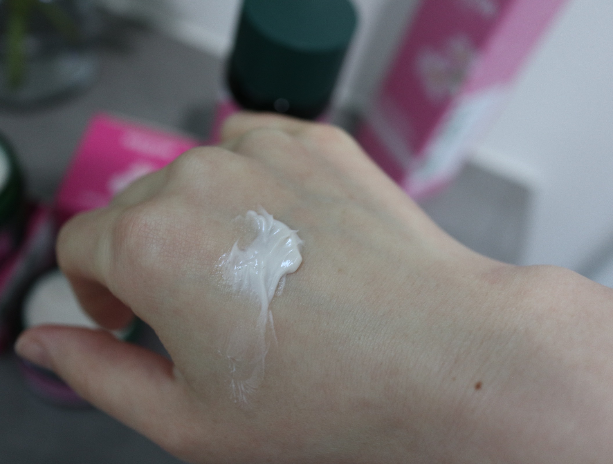 ワイルドローズ スムージングローション/WELEDA/化粧水を使ったクチコミ（3枚目）