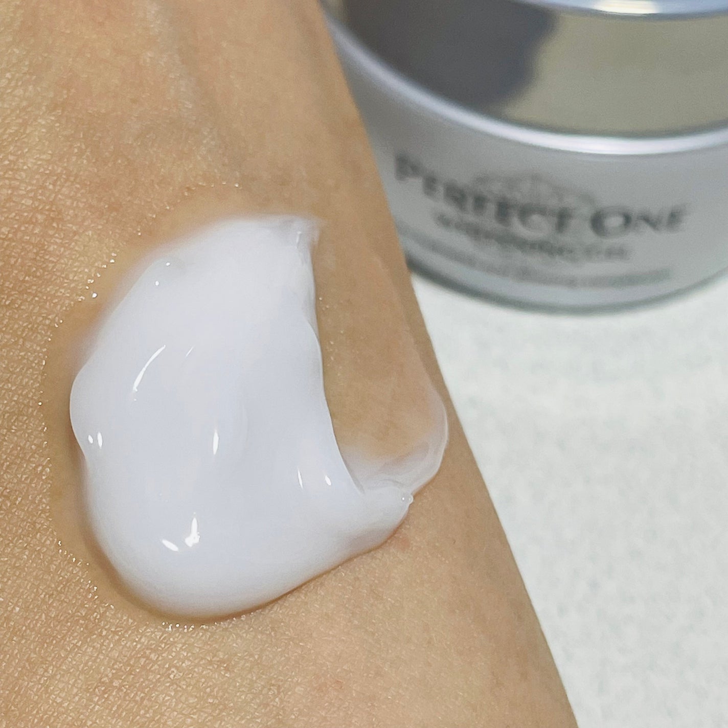 パーフェクトワン 薬用ホワイトニングジェル(医薬部外品)/パーフェクトワン/オールインワン化粧品を使ったクチコミ(1枚目)