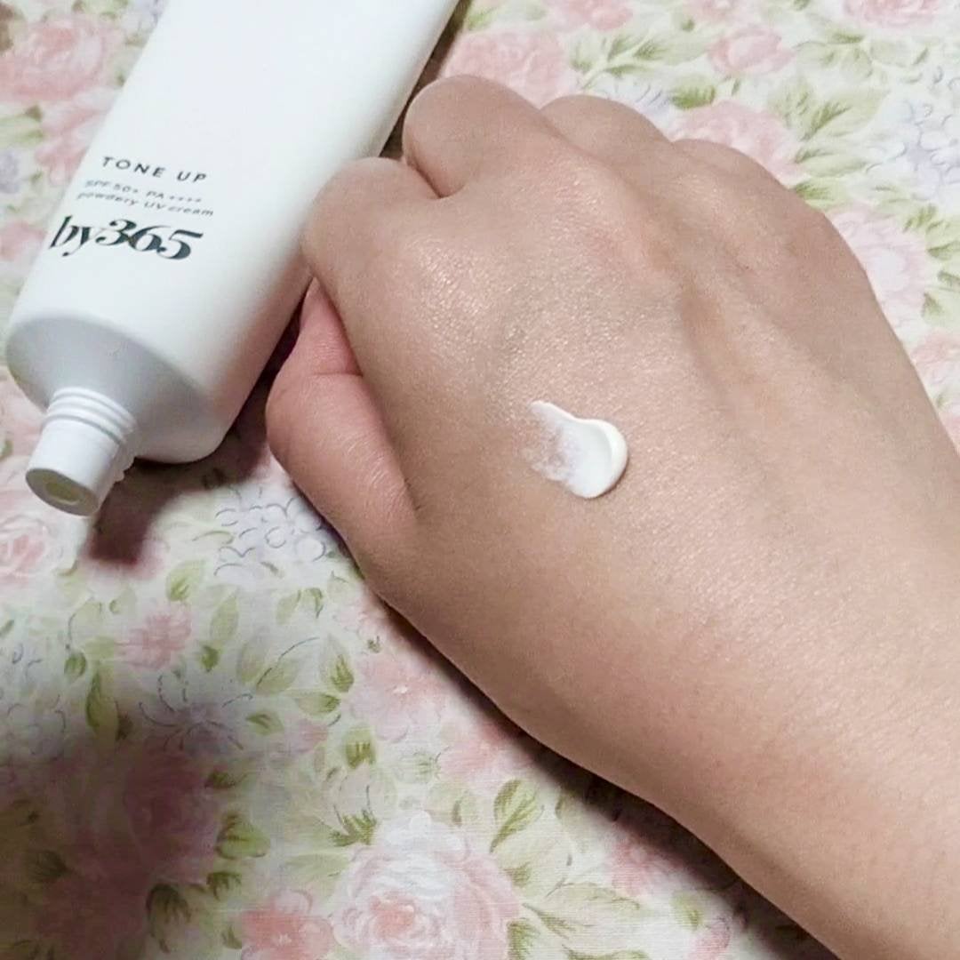 by365 パウダリーUVクリーム トーンアップ/ナリスアップ/日焼け止め・UVケアを使ったクチコミ(2枚目)