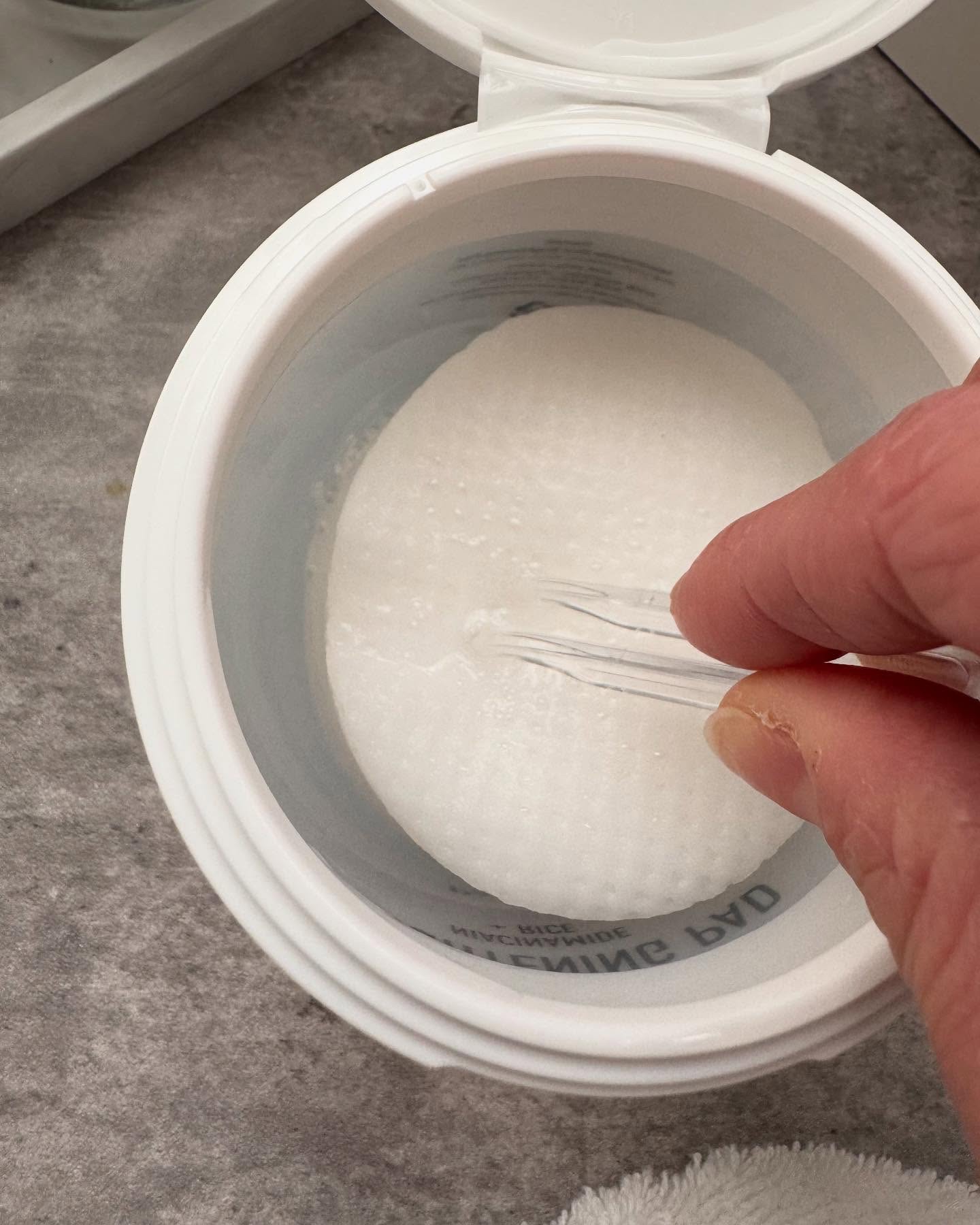 ナイアシンアミド　ライス　ブライトニング　パッド/parnell/トナーパッドを使ったクチコミ（3枚目）