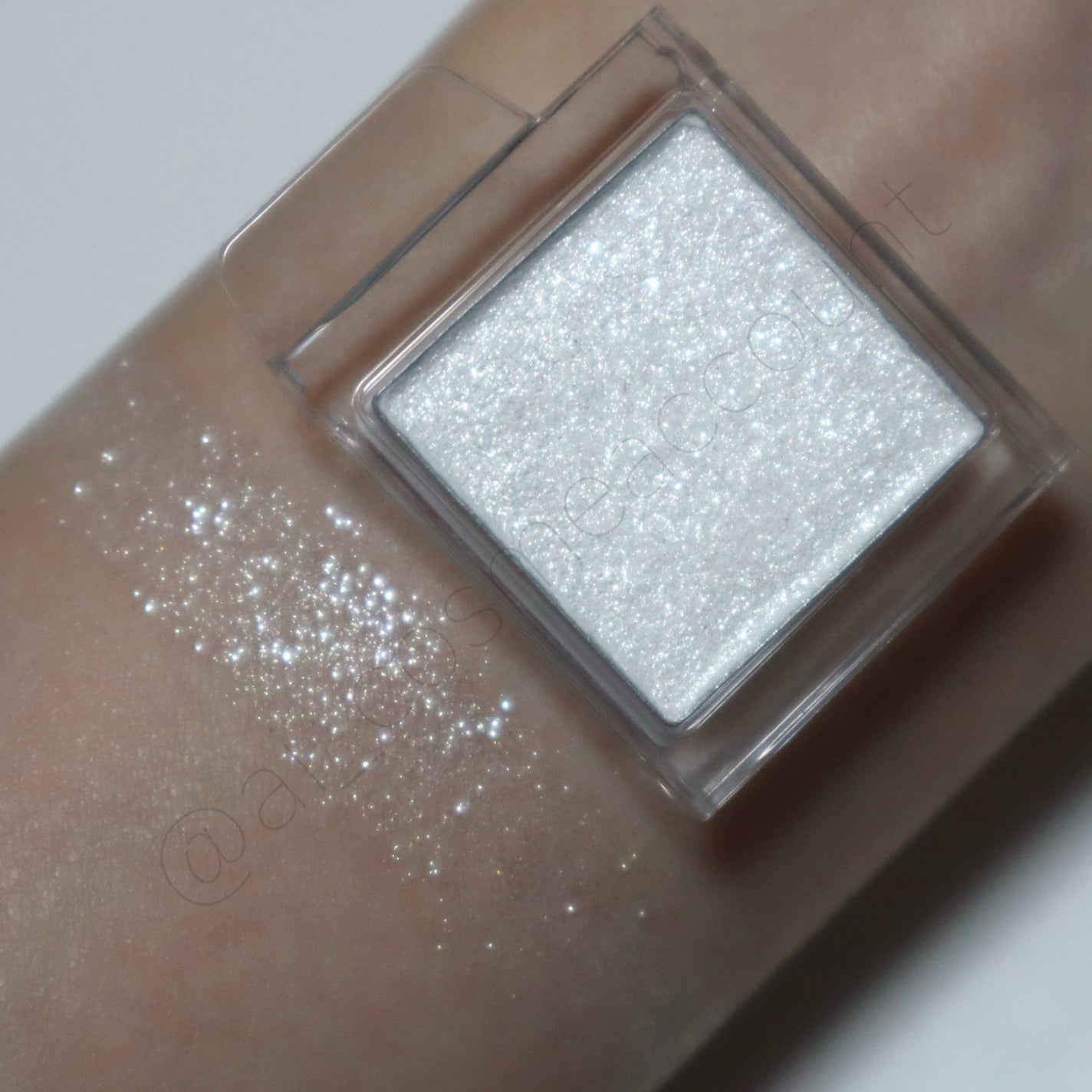 スライドインシングル/rom&nd/単色アイシャドウを使ったクチコミ(3枚目)