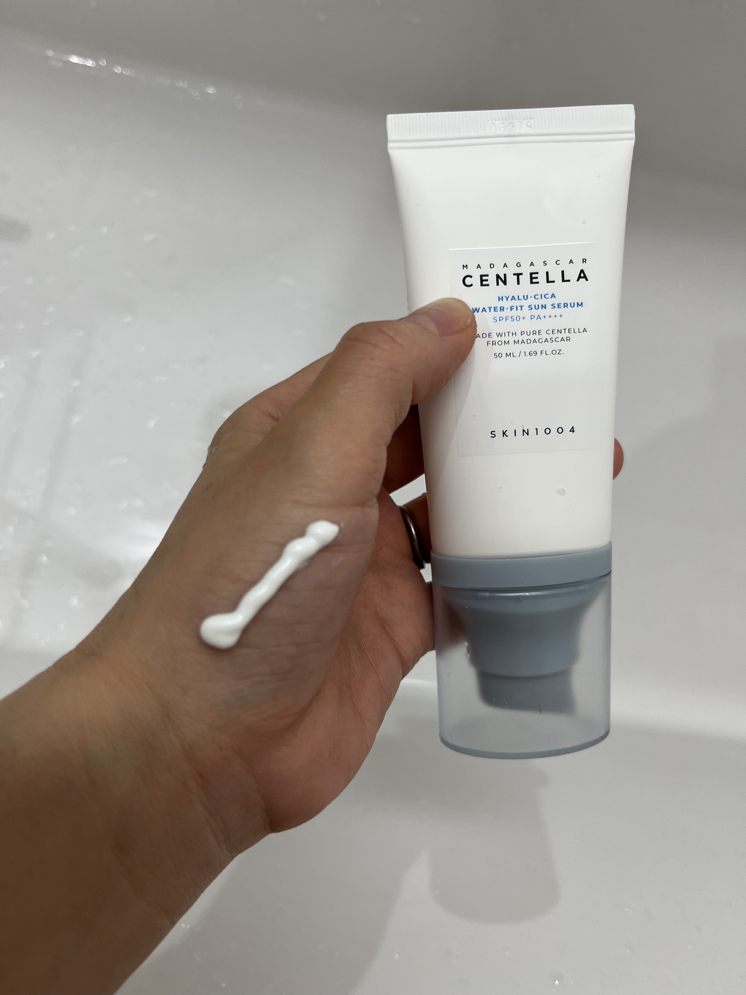 ヒアルーシカ ウォーターフィット サンセラム/SKIN1004/日焼け止めローションを使ったクチコミ（1枚目）