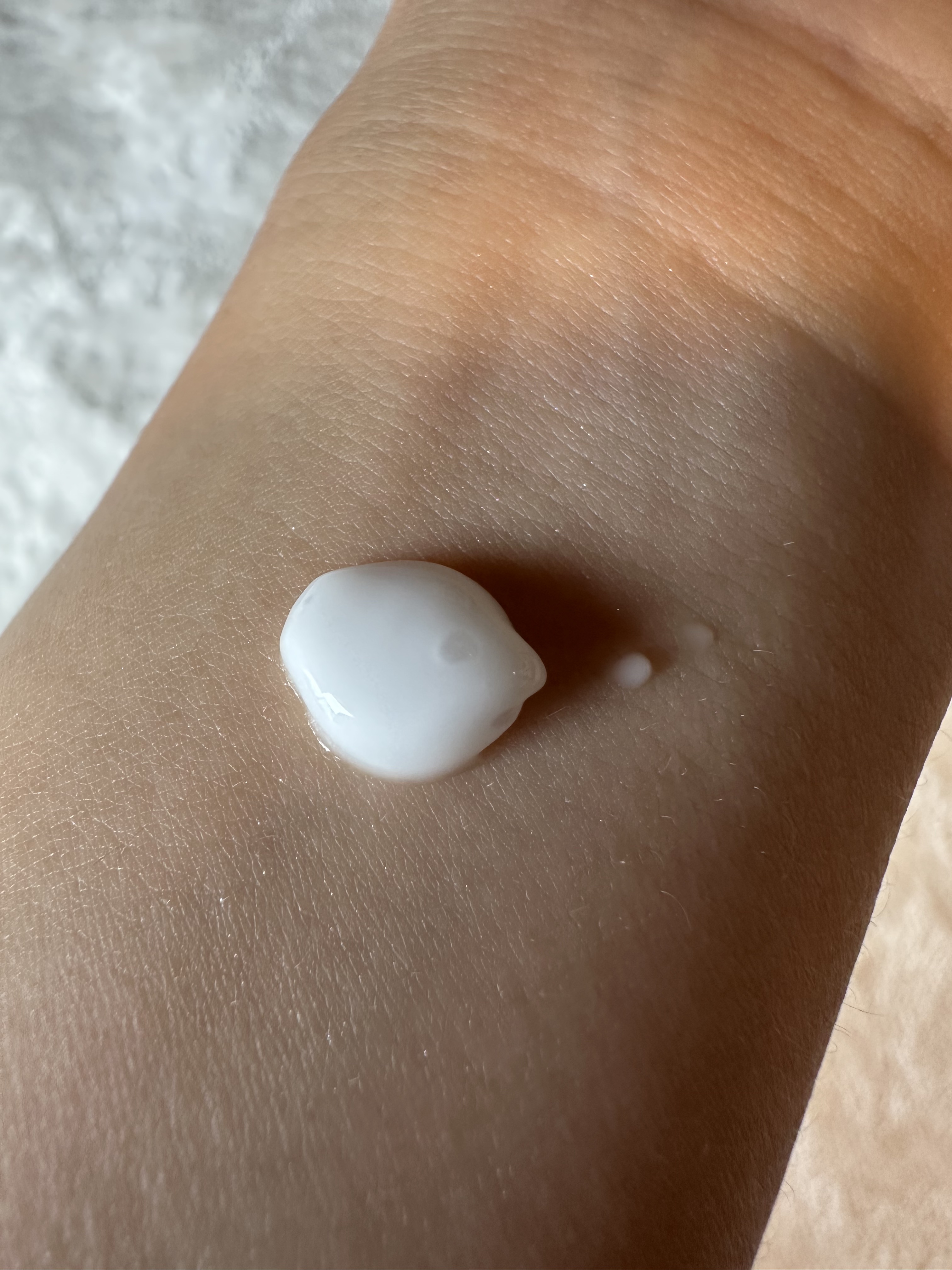 生VCホワイト乳液/Yunth/乳液を使ったクチコミ（2枚目）