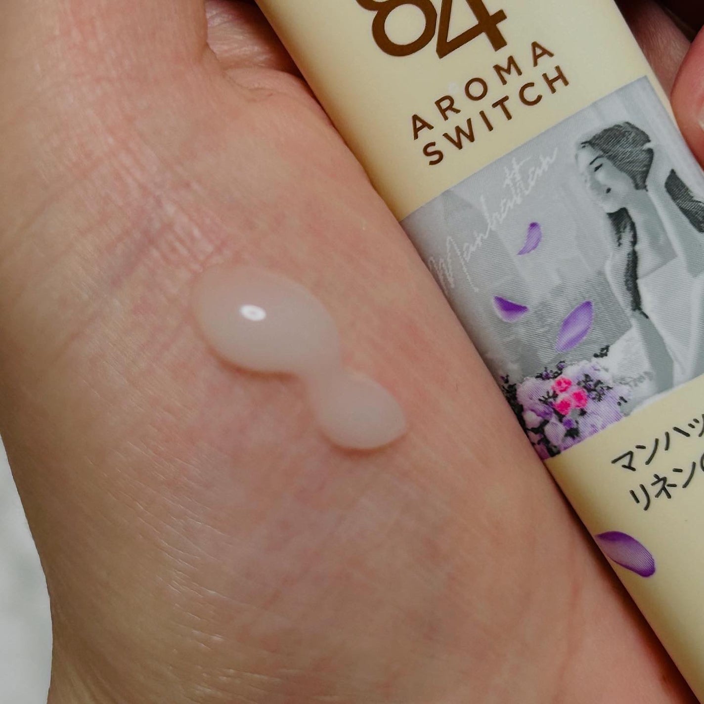 8x4 アロマスイッチ 涼感ネックジェル パリスブーケの香り/8x4/デオドラント・制汗剤を使ったクチコミ(3枚目)