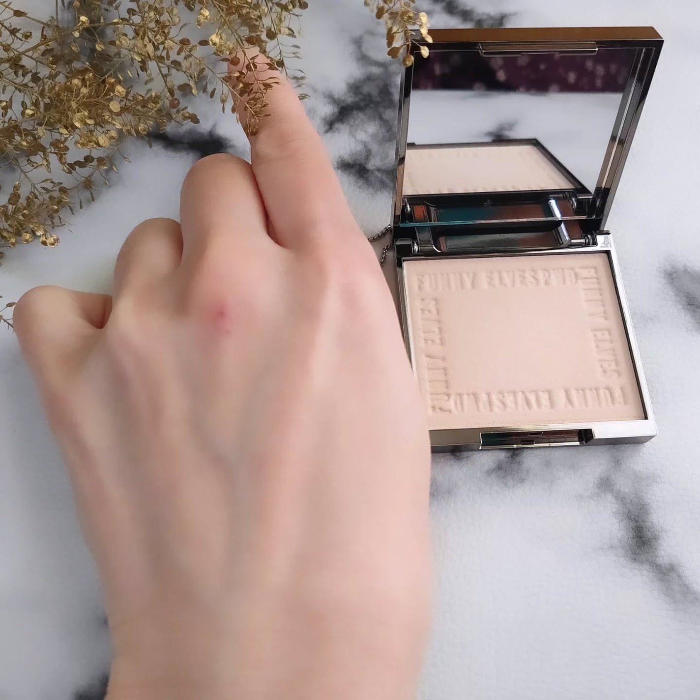 ソフトマットプレストパウダー/FUNNY ELVES方里/プレストパウダーを使ったクチコミ(5枚目)