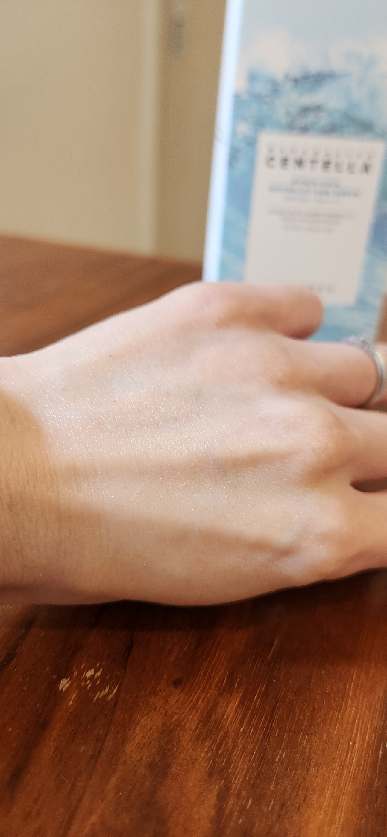 ヒアルーシカ ウォーターフィット サンセラム/SKIN1004/日焼け止めローションを使ったクチコミ（3枚目）