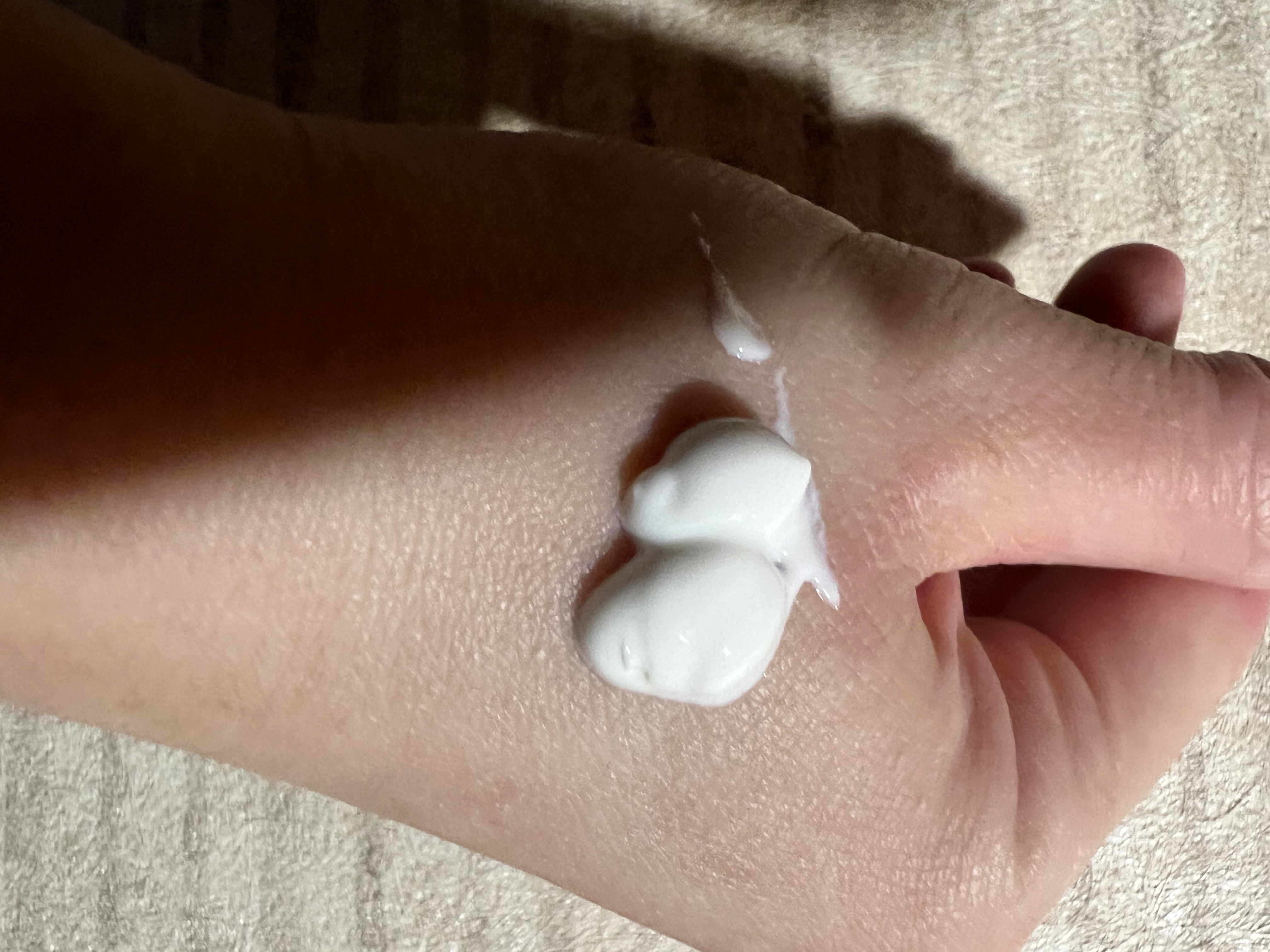 ヒアルーシカ ウォーターフィット サンセラム/SKIN1004/日焼け止めローションを使ったクチコミ（1枚目）