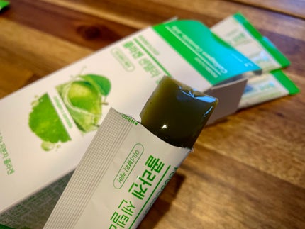 FOODOLOGY コラーゲンセンテラゼリーのクチコミ「肌の調子が不安定だったのでこちらのゼリーを試してみました🔮
赤のゼリーは見たことあったけど、他.....」(2枚目)