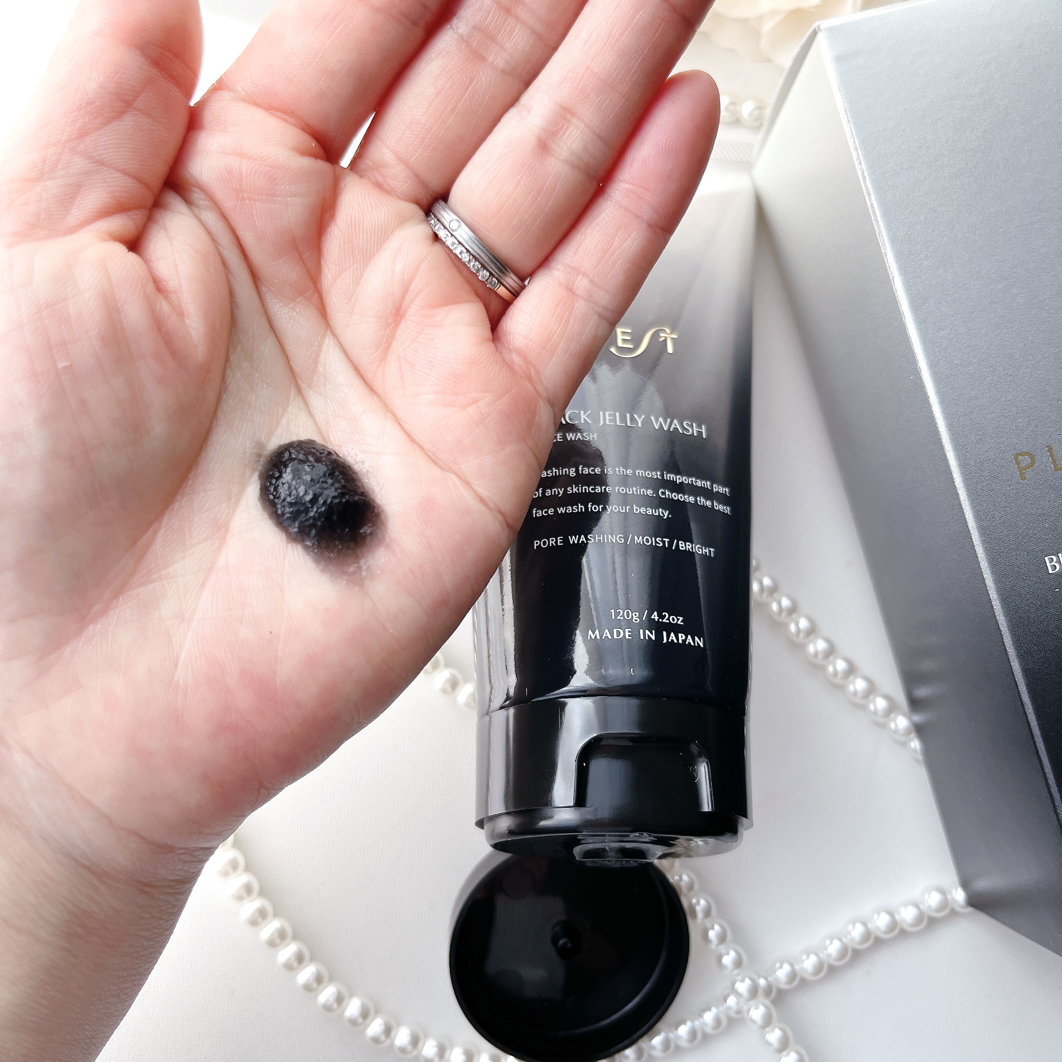 BLACK JELLY WASH（ブラックジェリーウォッシュ）/PLUEST/その他洗顔料を使ったクチコミ（3枚目）